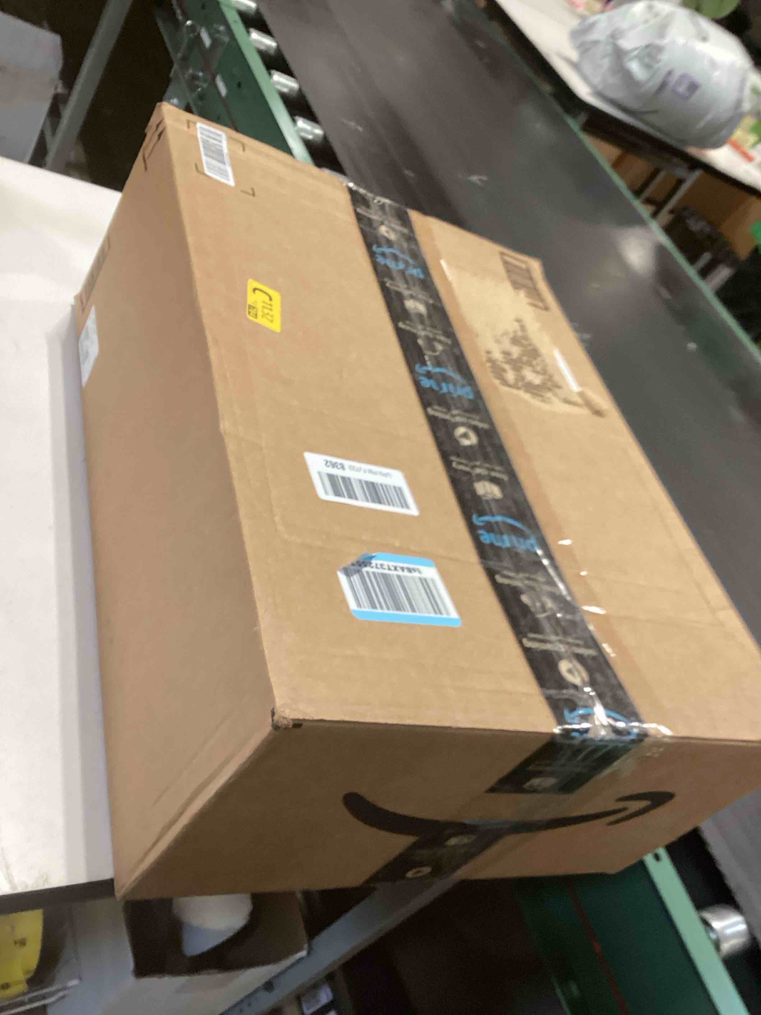 Condition photo showing Good Condition for Cat Carrier for 2 Cats, Foldable Double Cat and Dog Carrier, Small to Medium Size, 2 Front Zippered Compartments,Two Pets Carrier for Outdoor Travel,Mulitple Cat Carrier, Grey Gray with 2 Pocket