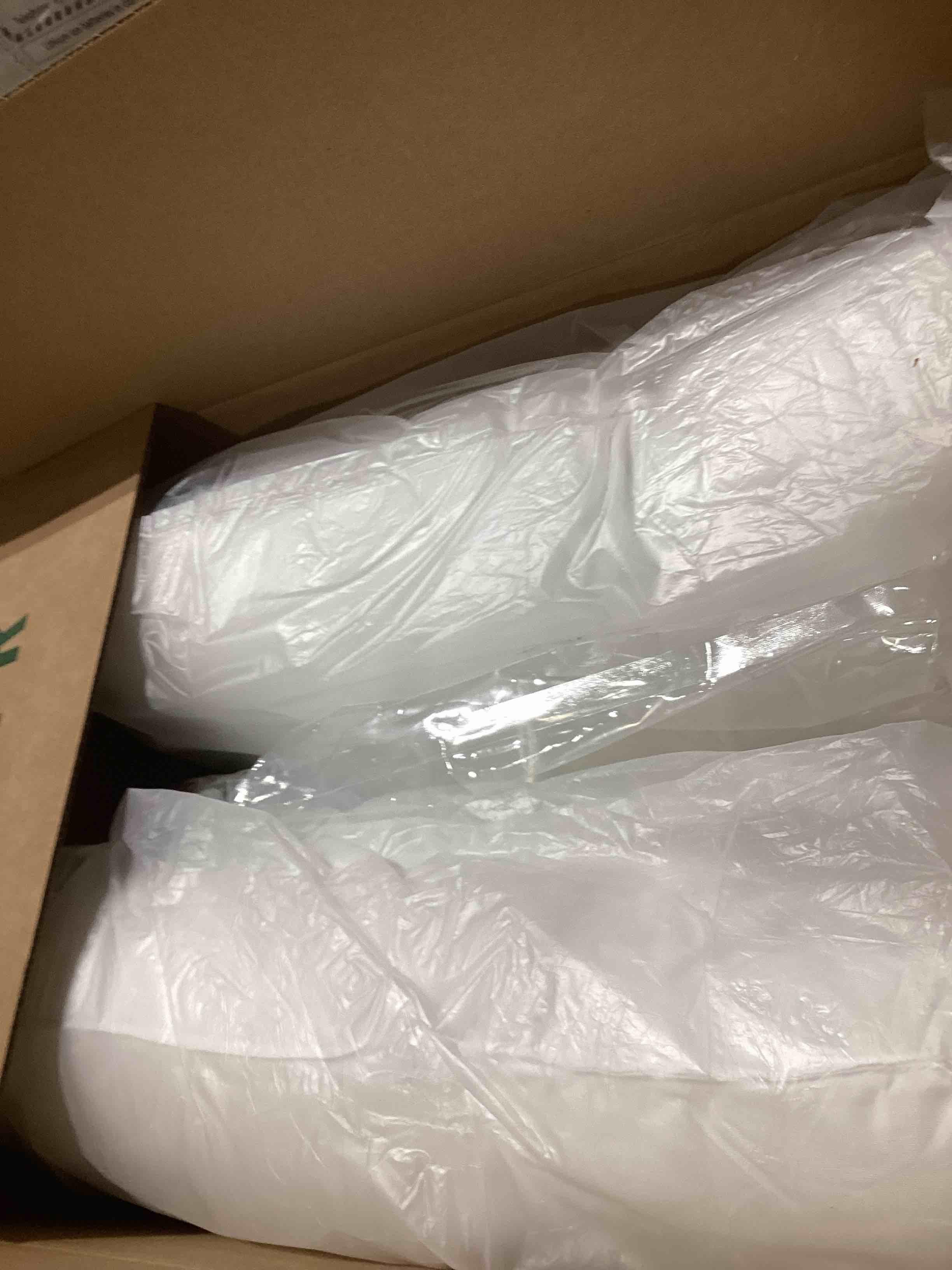 Condition photo showing Good Condition for Oubonun 18 x 18 Throw Pillow Inserts - Soft, Plush & Decorative Down Alternative Pillows for Couch Sofa Bed, Machine Washable - White, Pack of 2 2 18x18 Inch (Pack of 2)