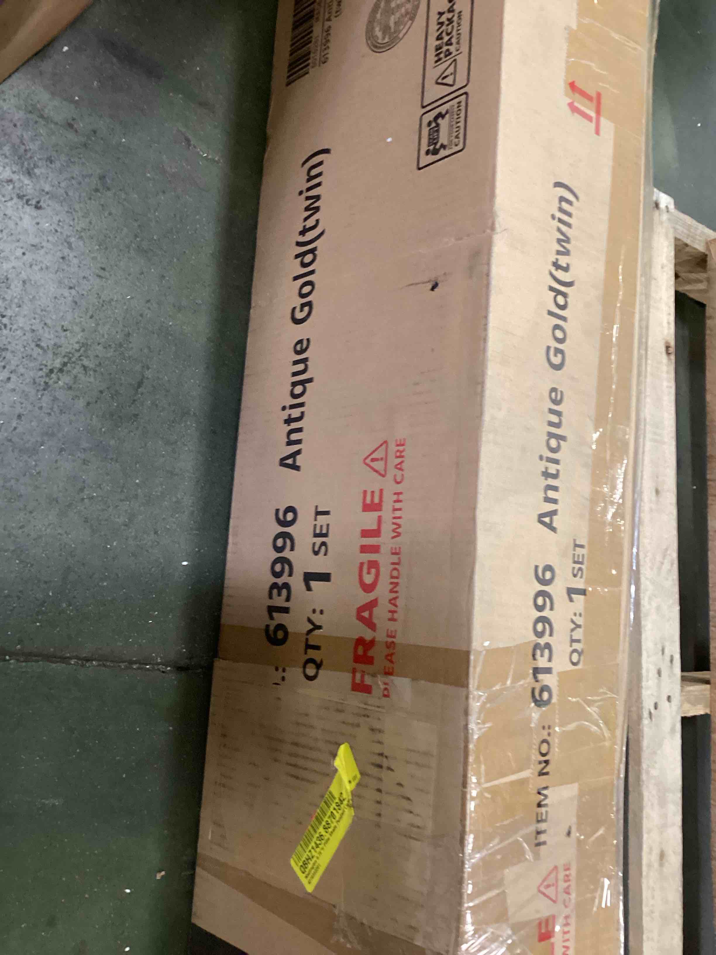 https://s3.amazonaws.com/lotting-images-prod/bidfta/GRA1940114_1748964834476.jpeg