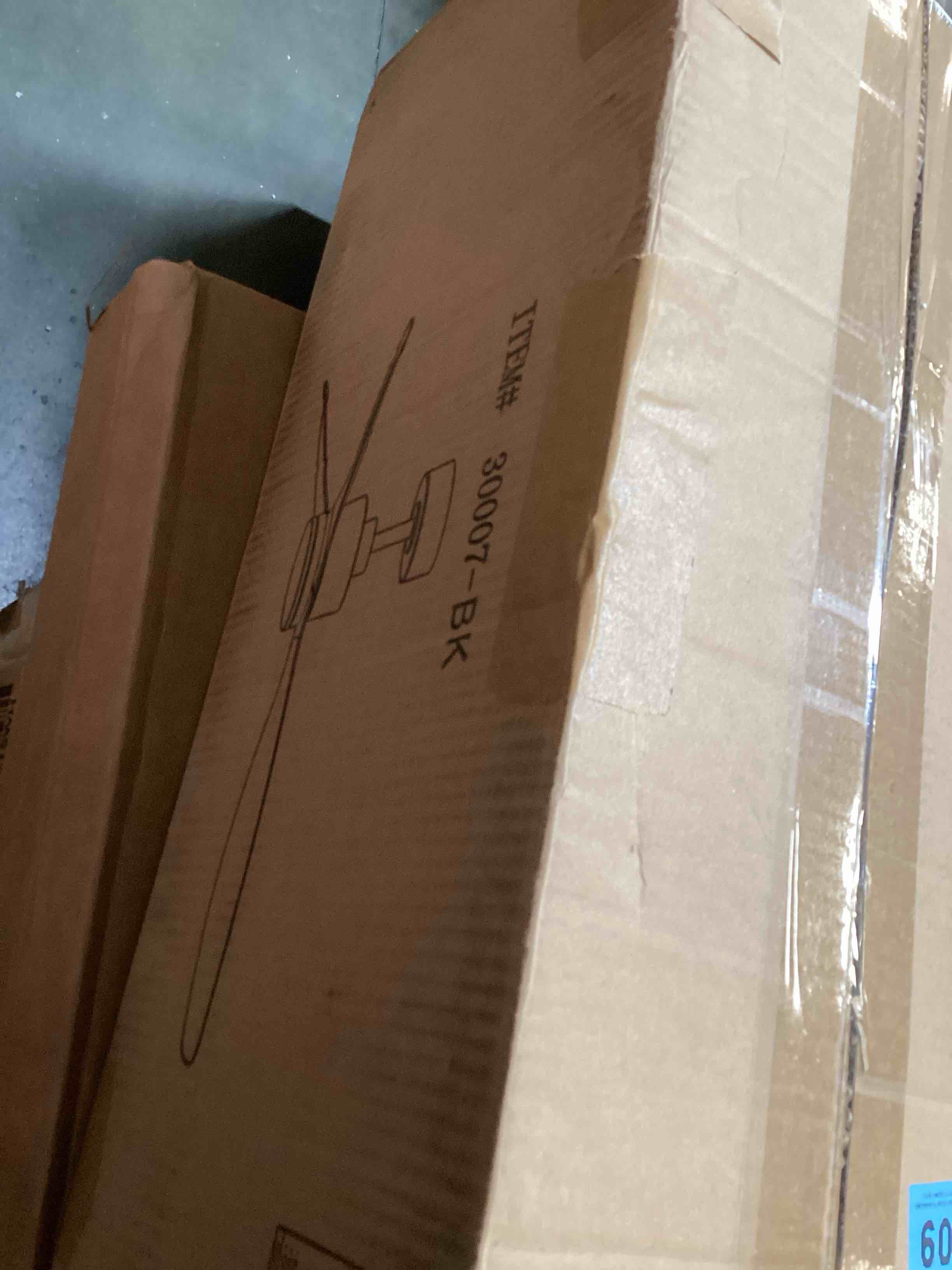 https://s3.amazonaws.com/lotting-images-prod/bidfta/GRA1940512_1749150807274.jpeg