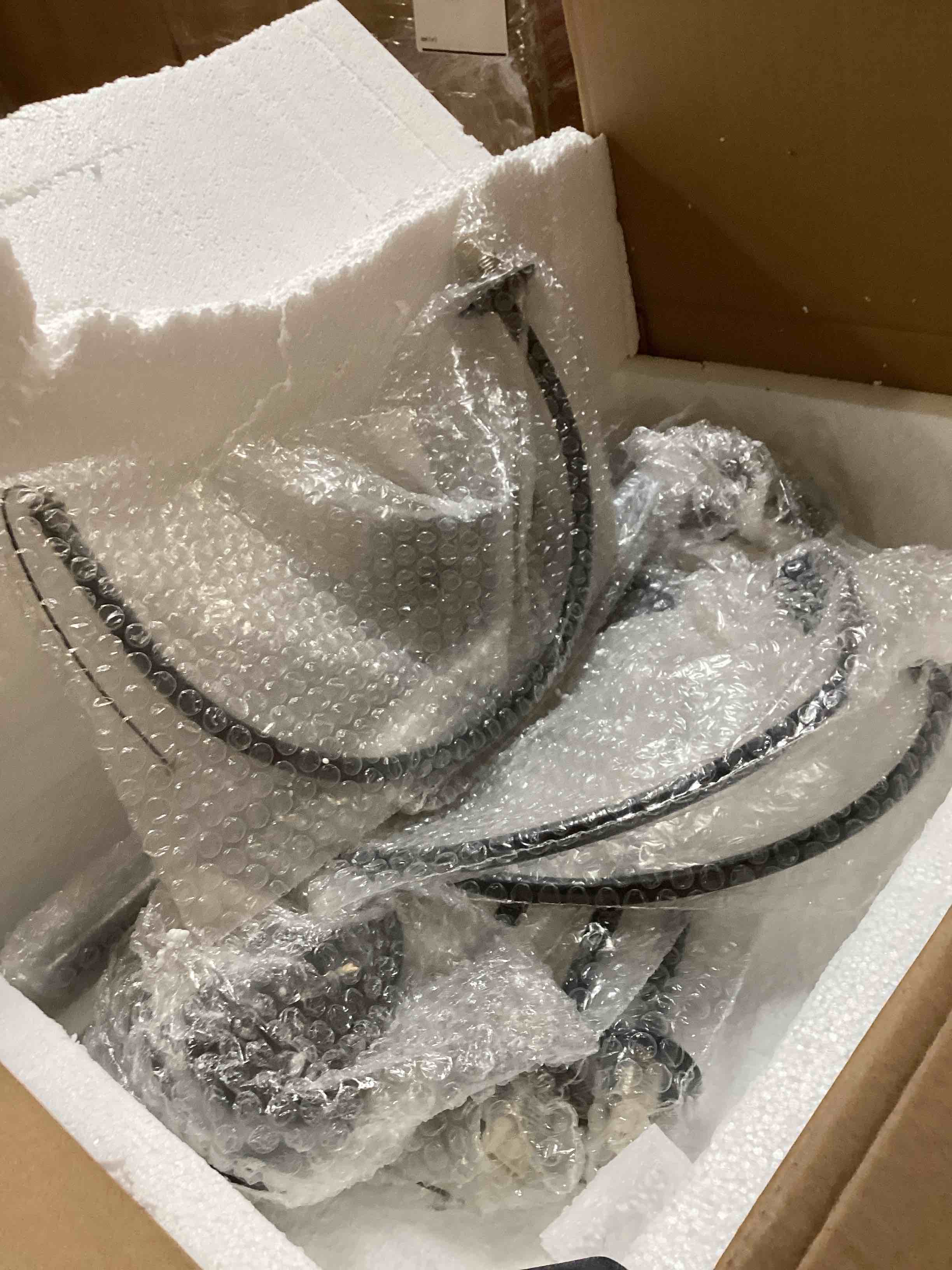 https://s3.amazonaws.com/lotting-images-prod/bidfta/GRA1940537_1749213768404.jpeg