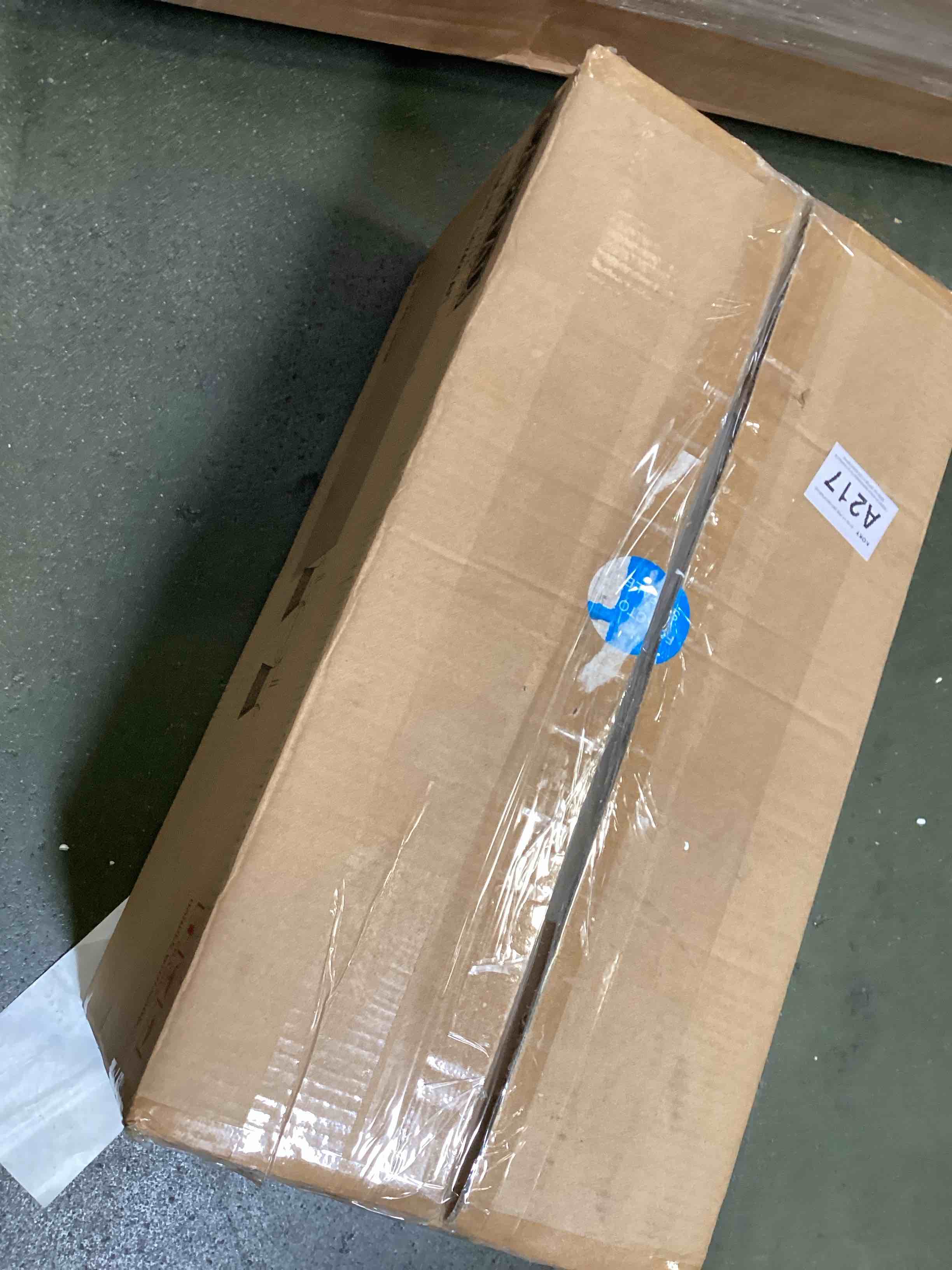 https://s3.amazonaws.com/lotting-images-prod/bidfta/GRA1940586_1749223513160.jpeg
