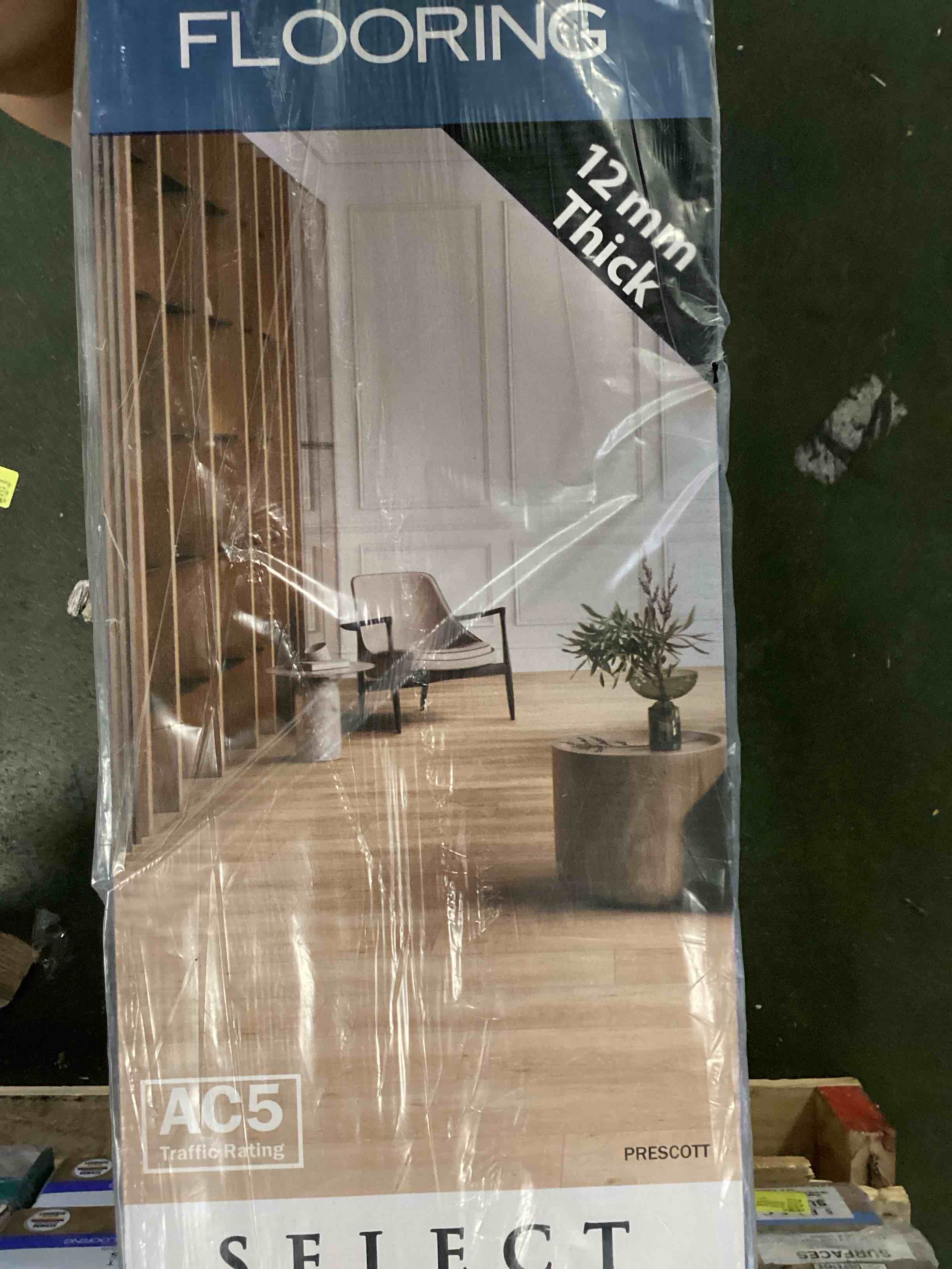 https://s3.amazonaws.com/lotting-images-prod/bidfta/GRA1940748_1749314223261.jpeg