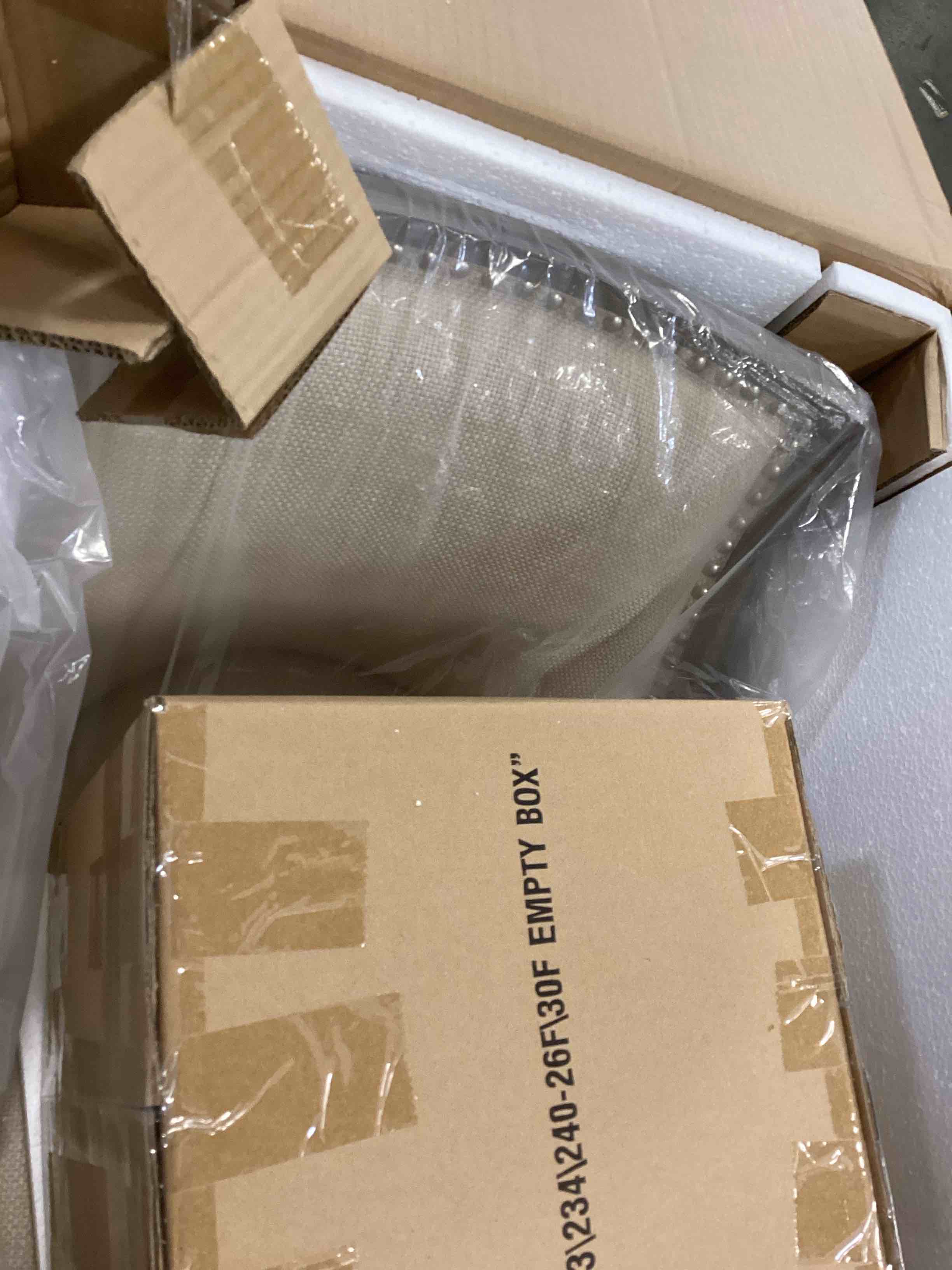https://s3.amazonaws.com/lotting-images-prod/bidfta/GRA1940767_1749321243104.jpeg