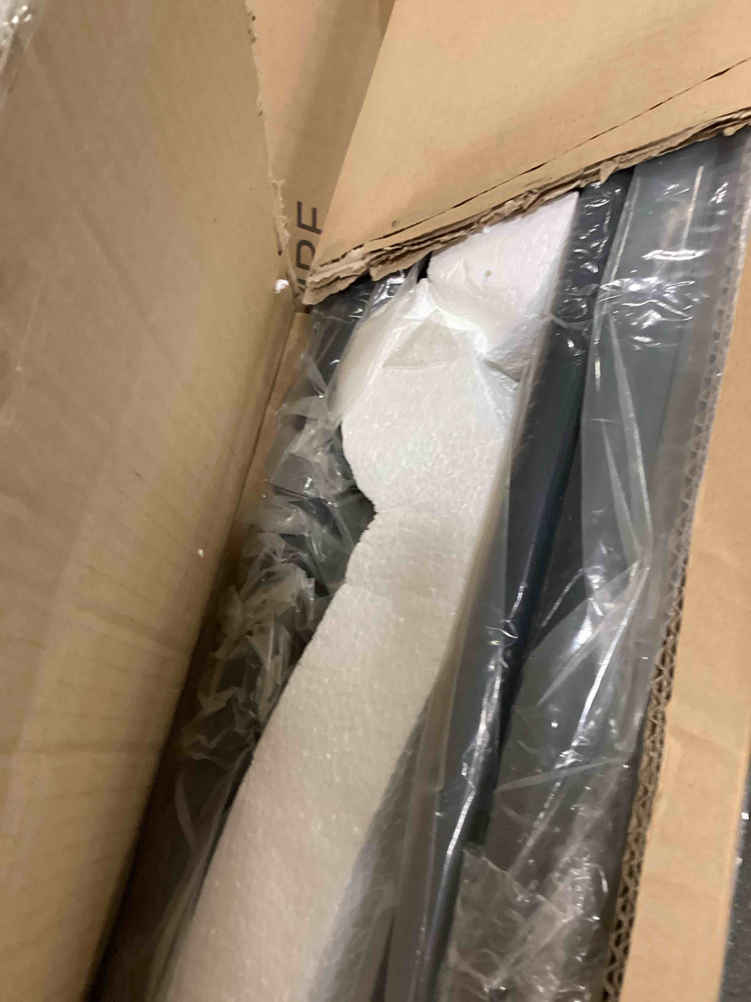 https://s3.amazonaws.com/lotting-images-prod/bidfta/GRA1940860_1749498603996.jpeg