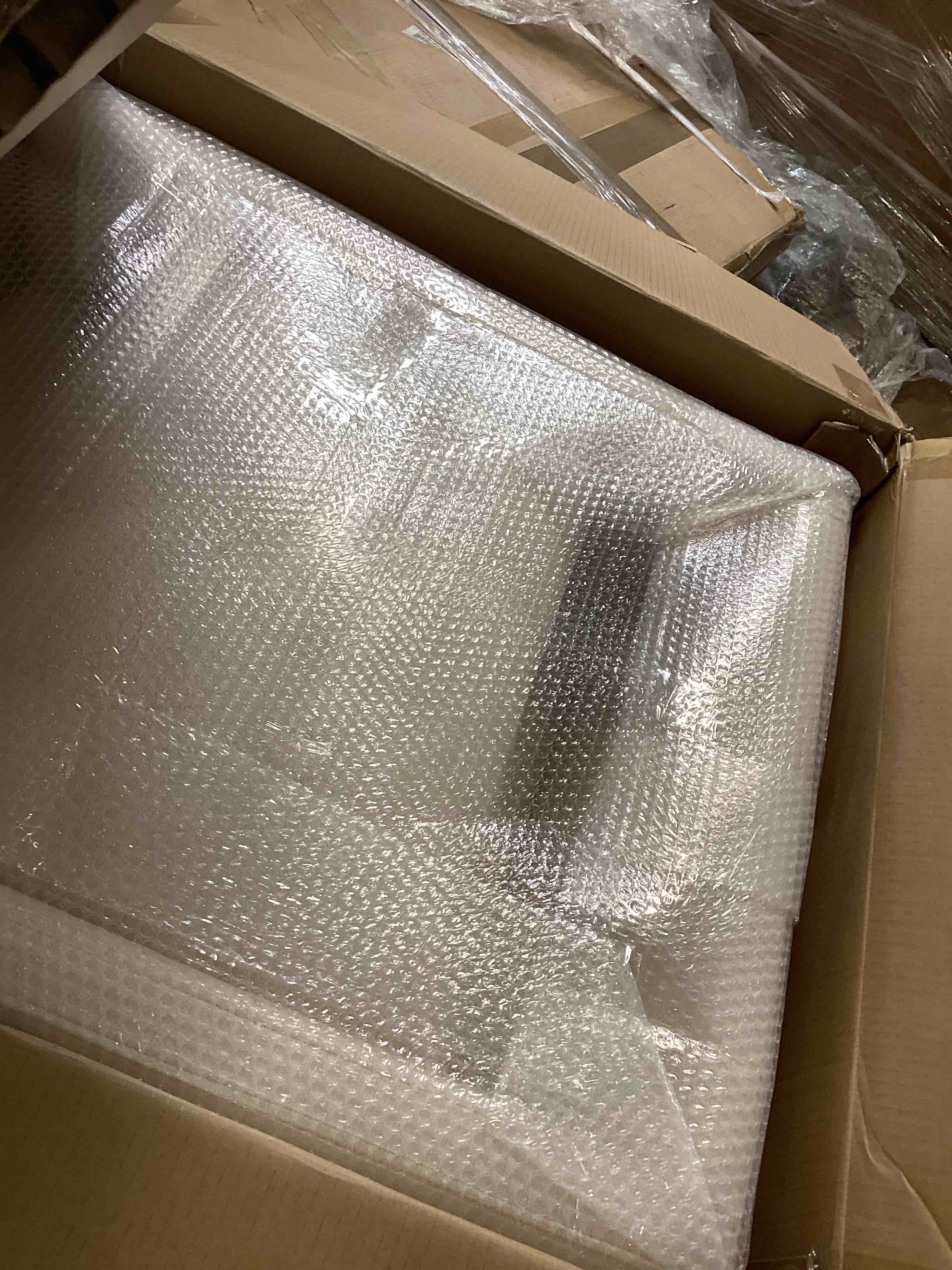 https://s3.amazonaws.com/lotting-images-prod/bidfta/GRA1940918_1749568260623.jpeg