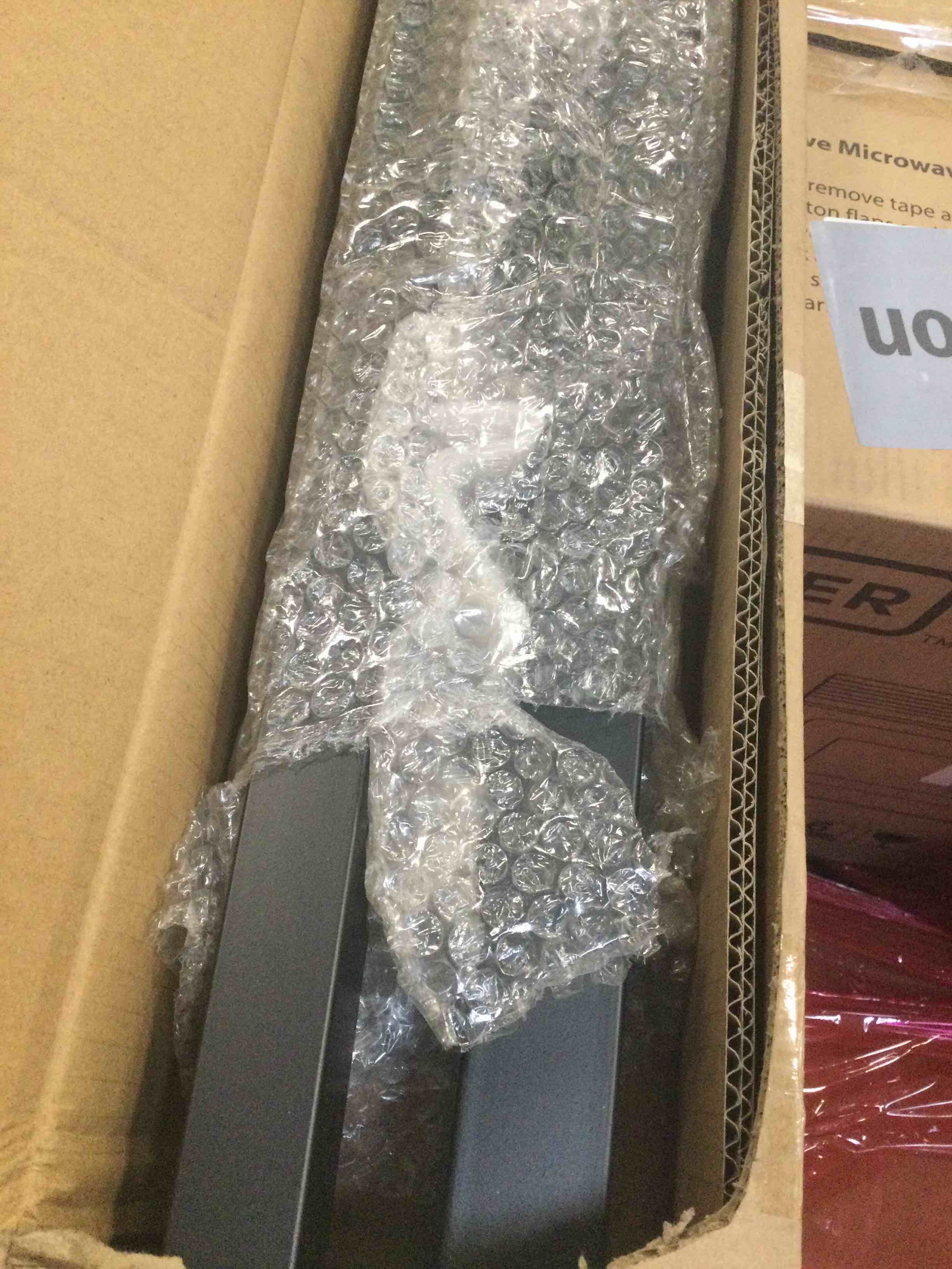 https://s3.amazonaws.com/lotting-images-prod/bidfta/GRA1941567_1750190057705.jpeg