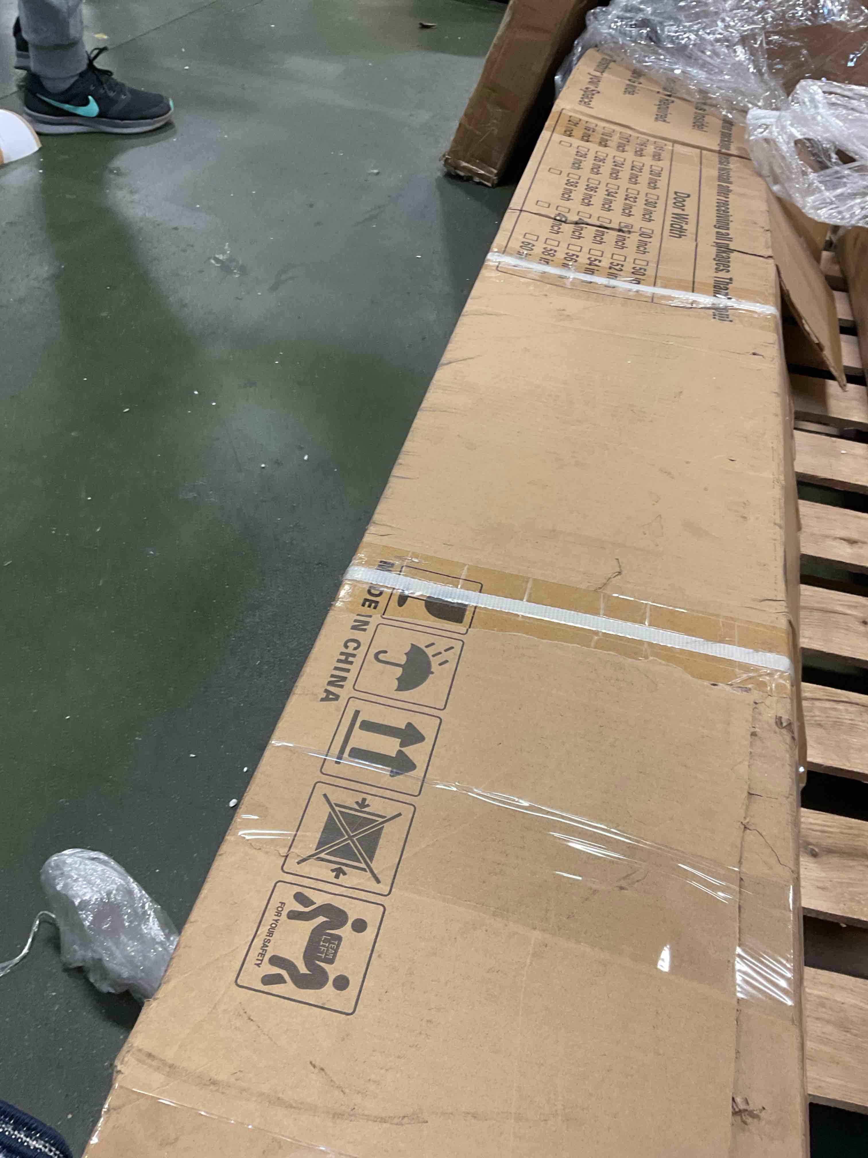 https://s3.amazonaws.com/lotting-images-prod/bidfta/GRA1941593_1750252615044.jpeg