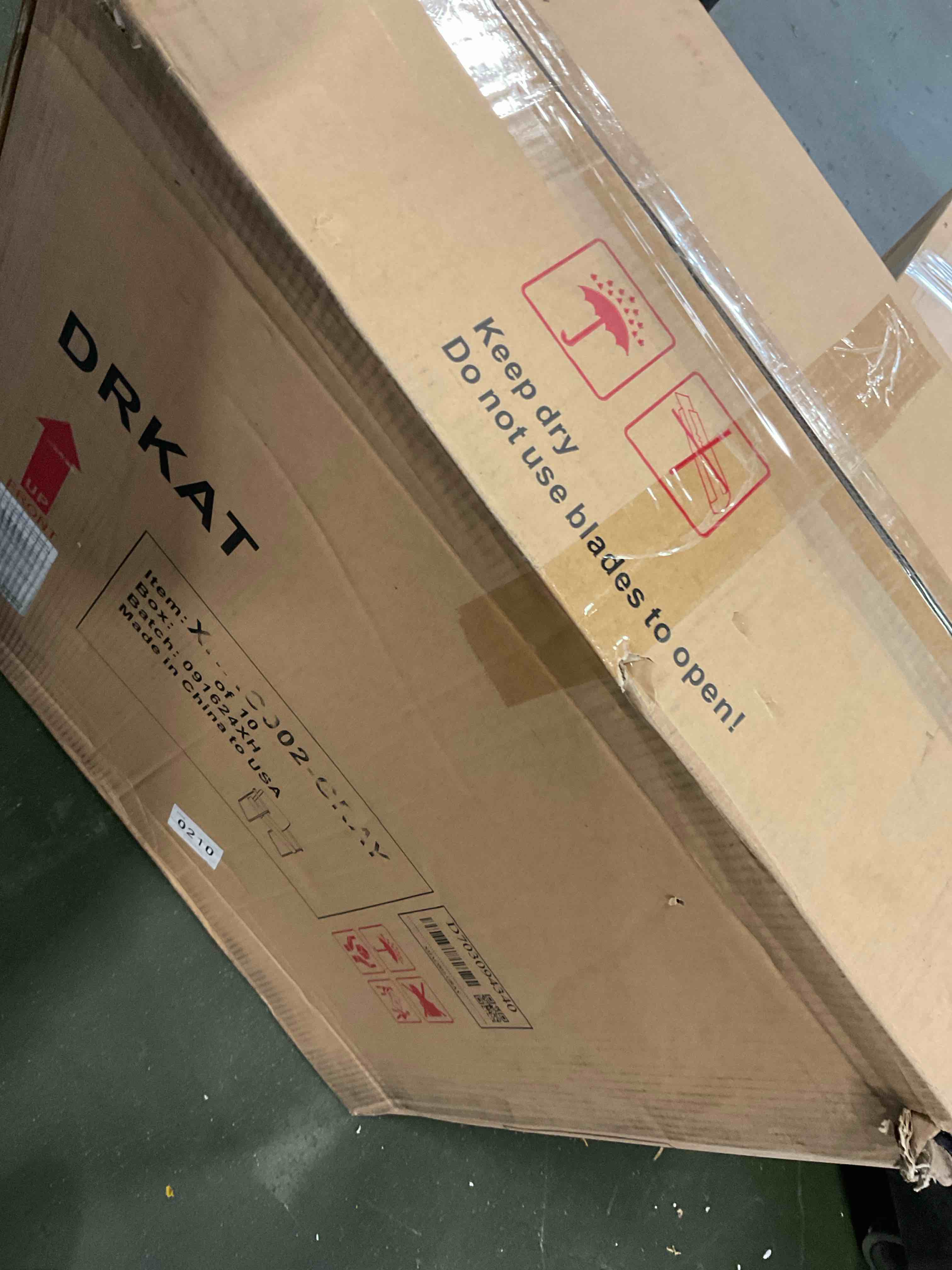 https://s3.amazonaws.com/lotting-images-prod/bidfta/GRA1941639_1750266602747.jpeg