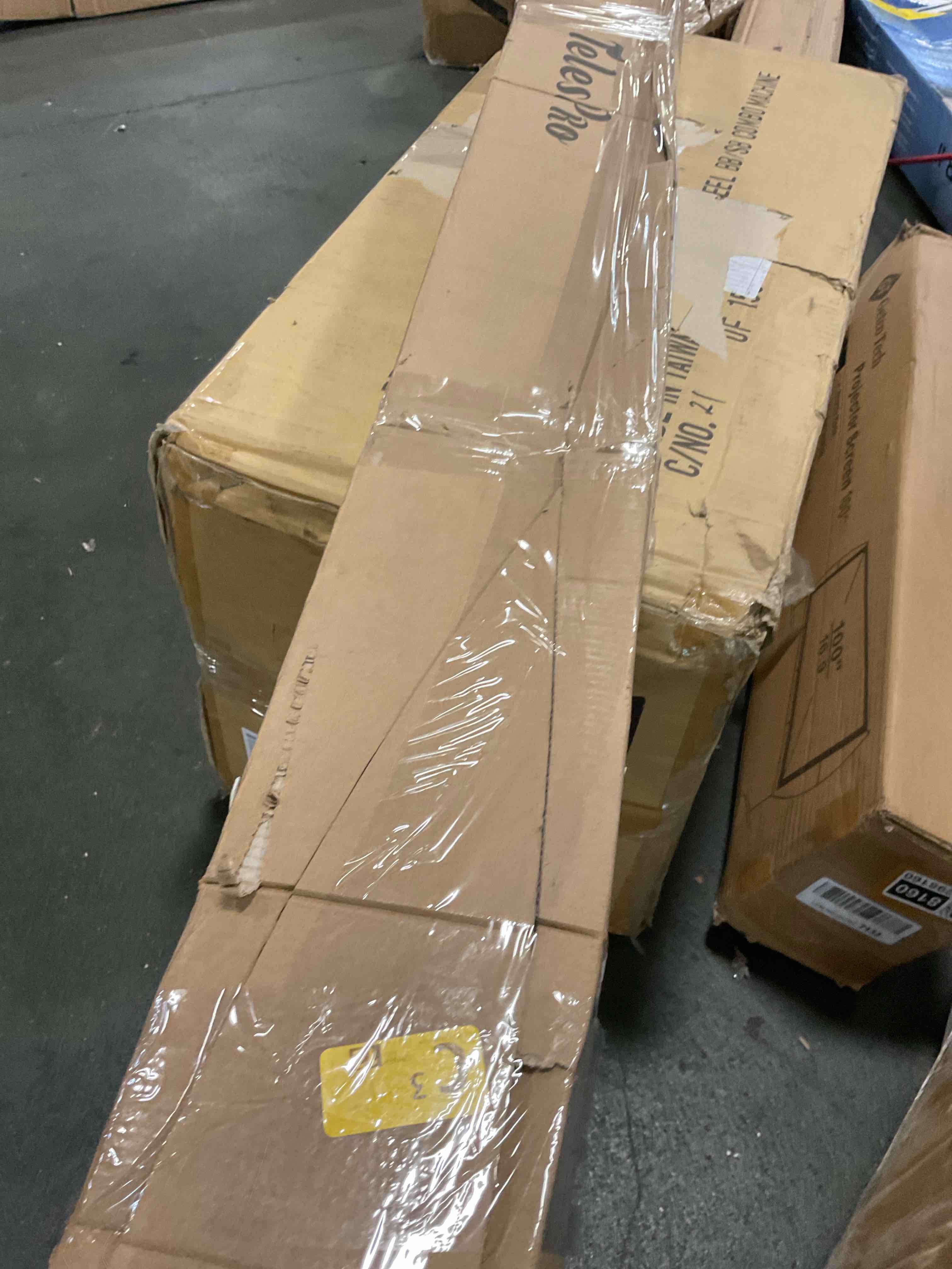 https://s3.amazonaws.com/lotting-images-prod/bidfta/GRA1941728_1750347535645.jpeg