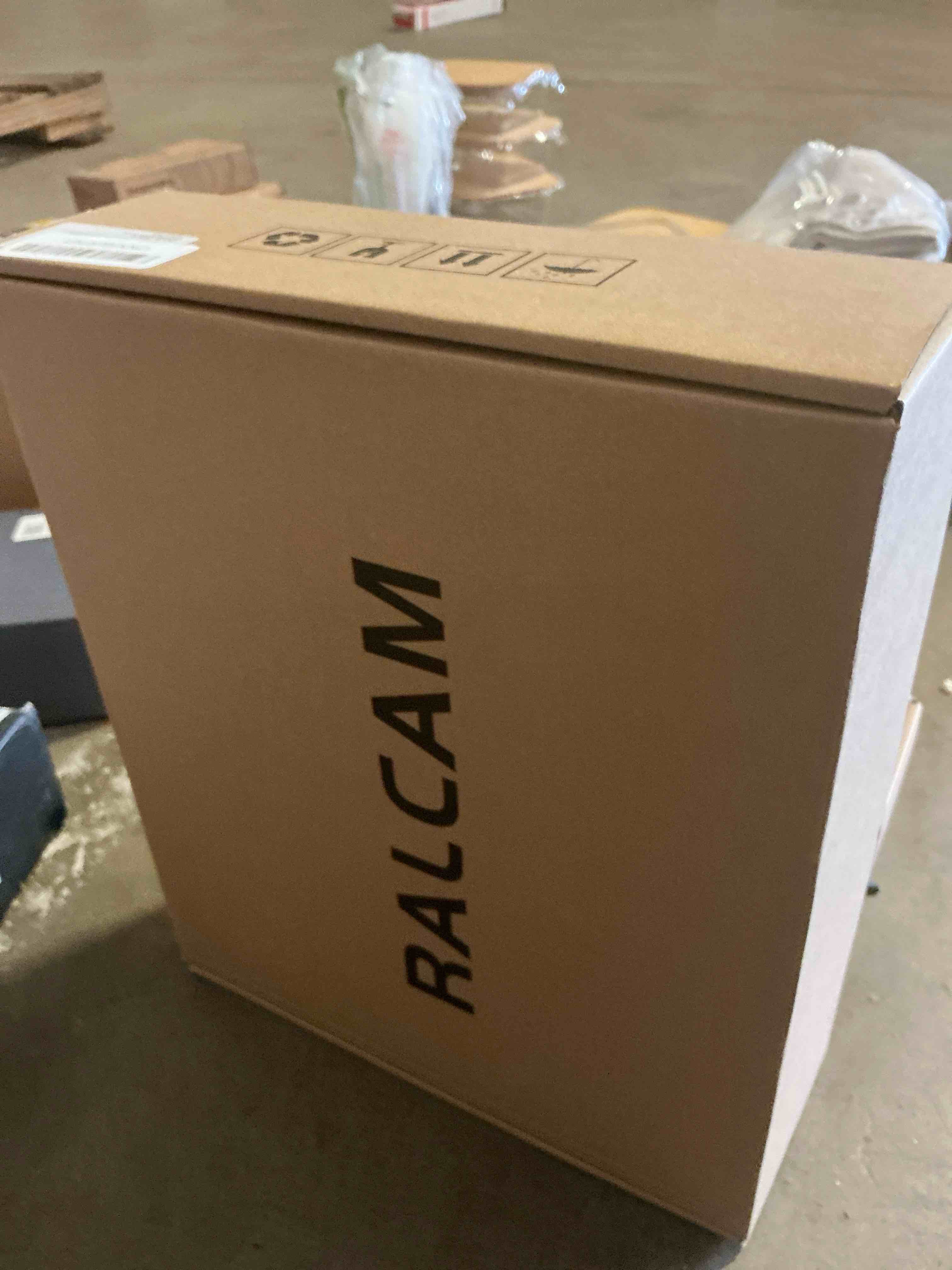 https://s3.amazonaws.com/lotting-images-prod/bidfta/GRA1957107_1745351100448.jpeg