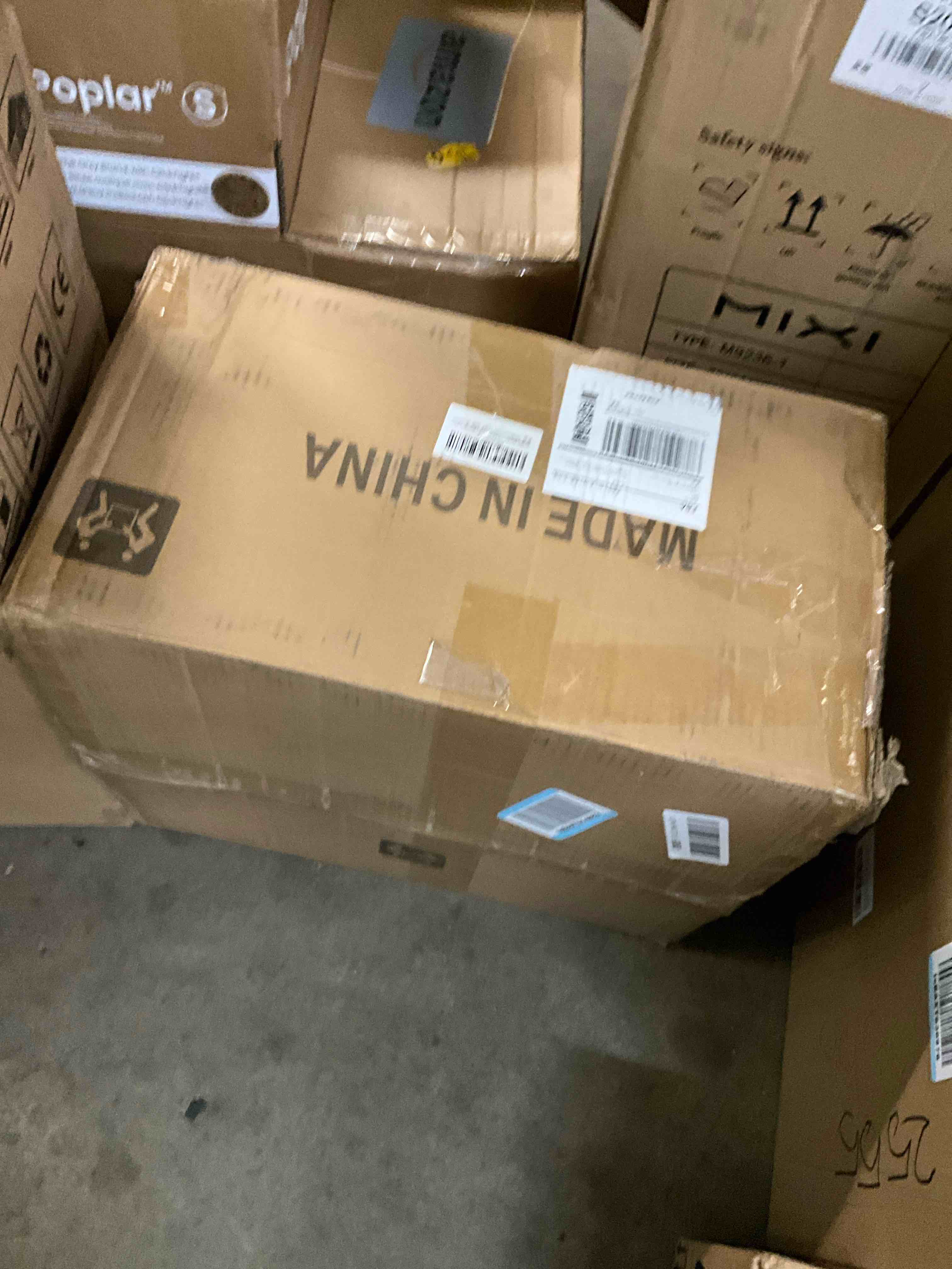 https://s3.amazonaws.com/lotting-images-prod/bidfta/GRA1957311_1745778995781.jpeg