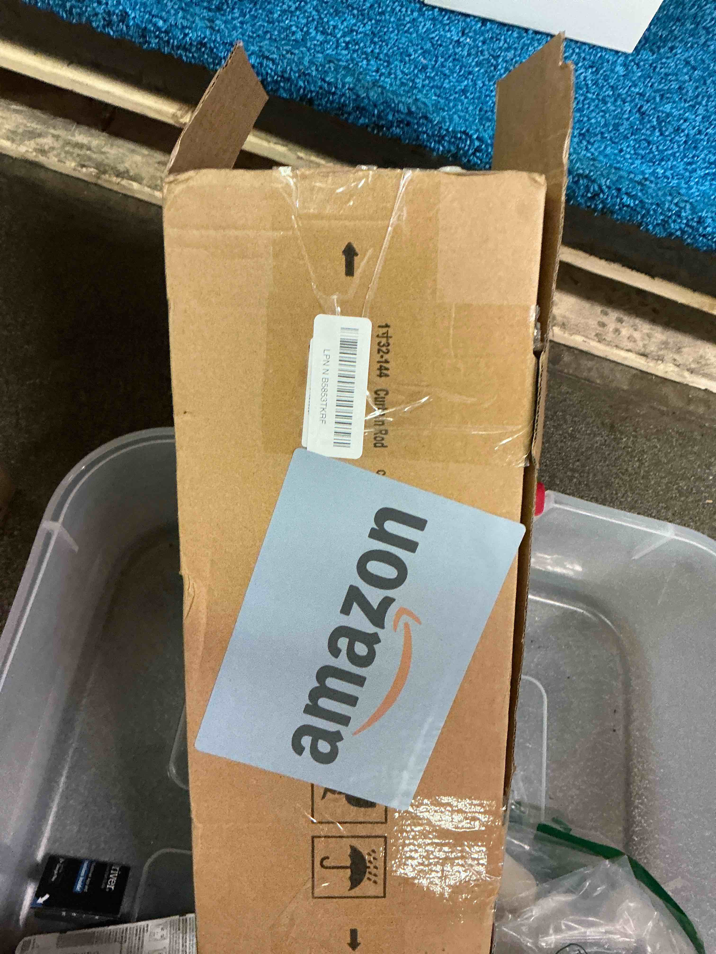 https://s3.amazonaws.com/lotting-images-prod/bidfta/GRA1958052_1748215116209.jpeg