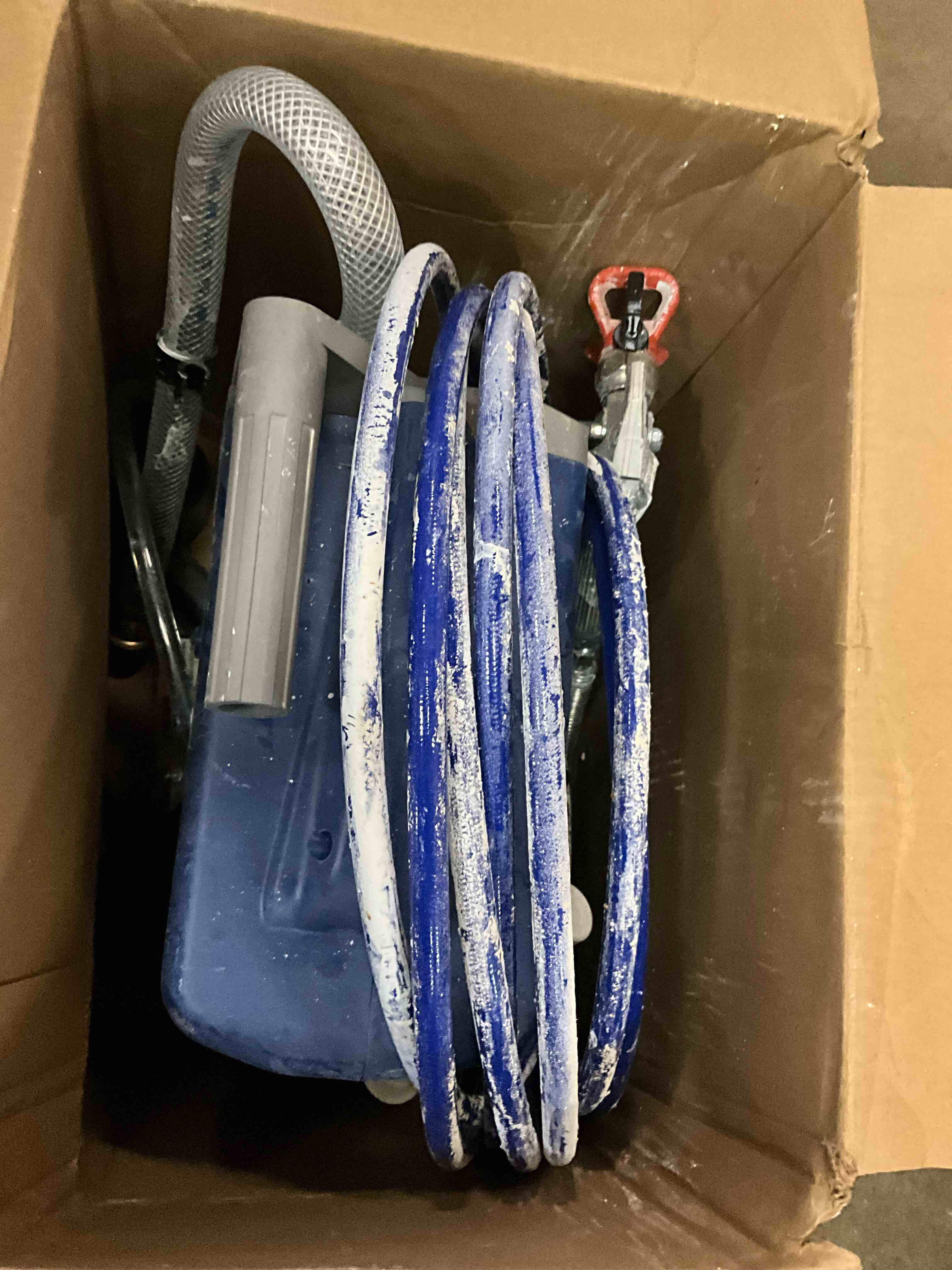https://s3.amazonaws.com/lotting-images-prod/bidfta/GRA1959115_1752623563762.jpeg