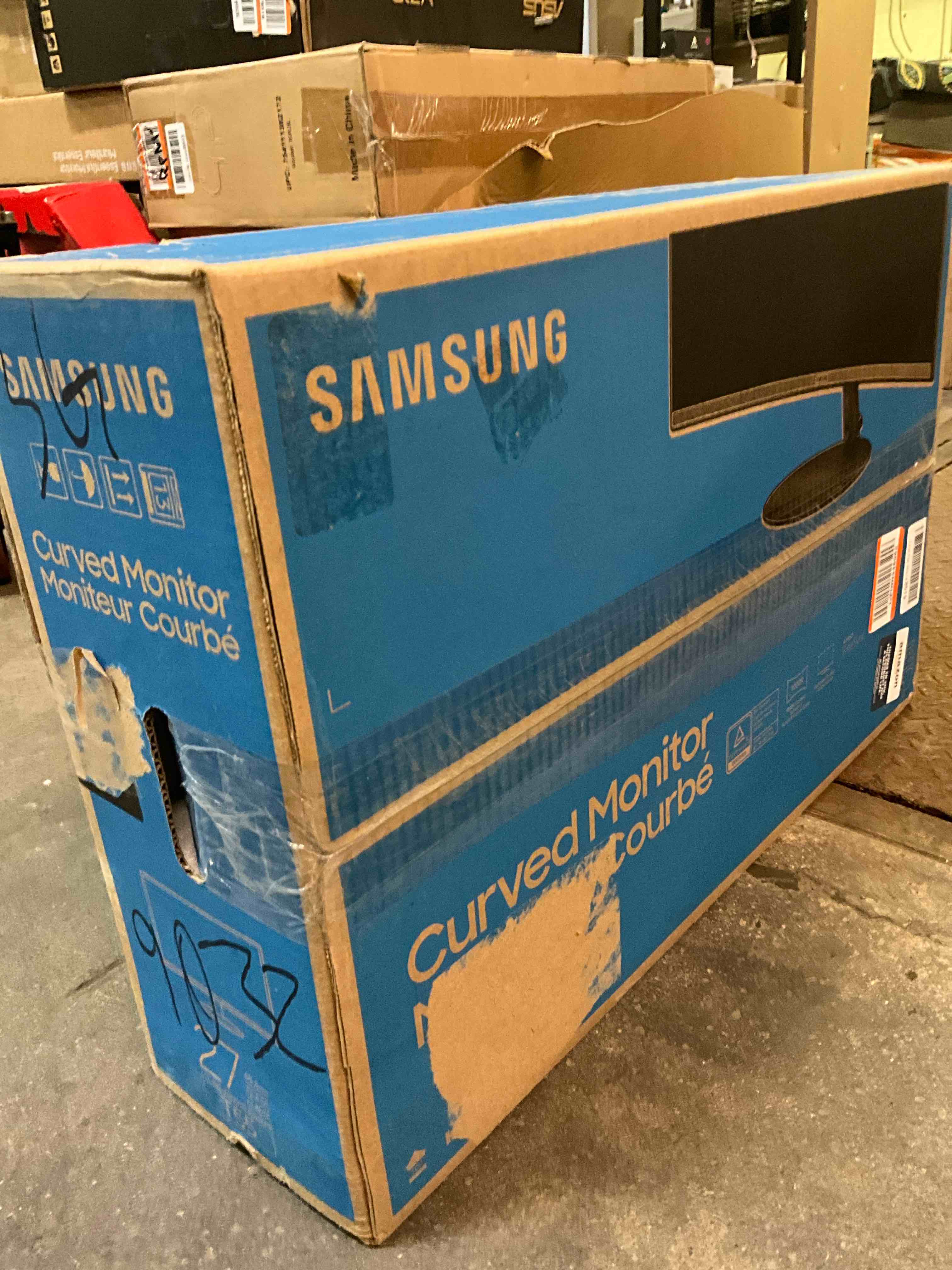 https://s3.amazonaws.com/lotting-images-prod/bidfta/GRA1959178_1752629524330.jpeg