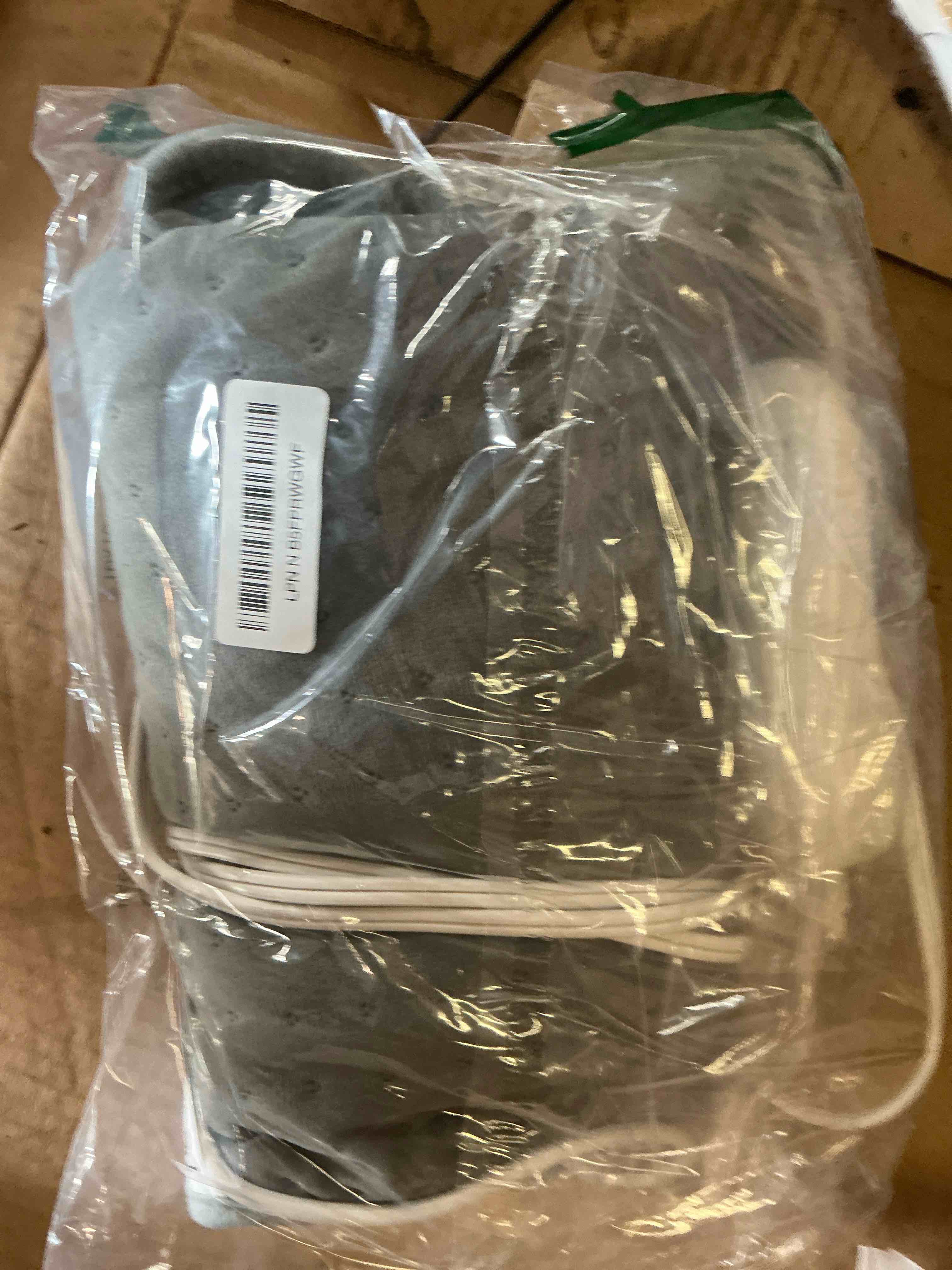https://s3.amazonaws.com/lotting-images-prod/bidfta/GRA1959422_1752876298508.jpeg