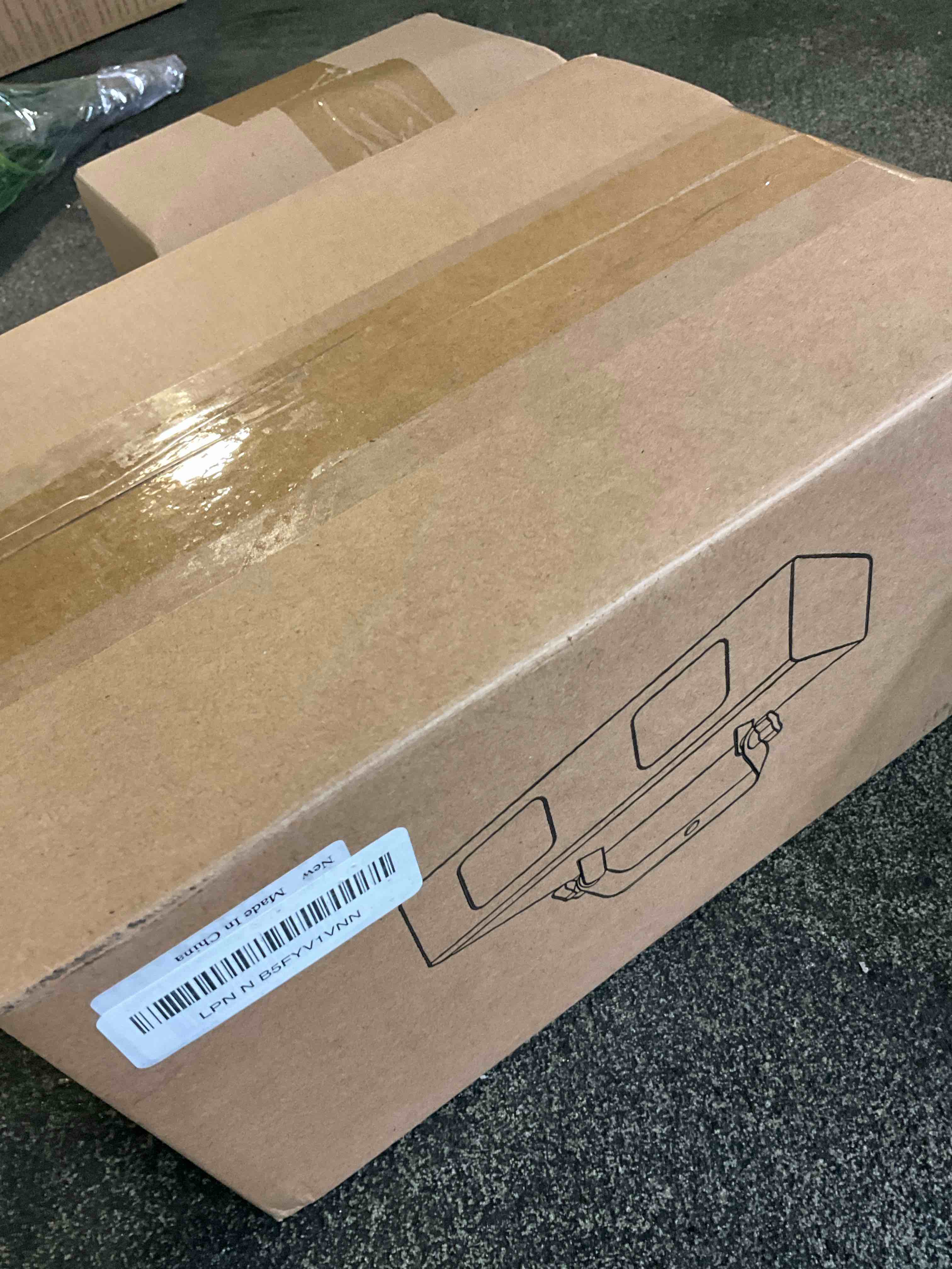 https://s3.amazonaws.com/lotting-images-prod/bidfta/GRA1959467_1753112143984.jpeg