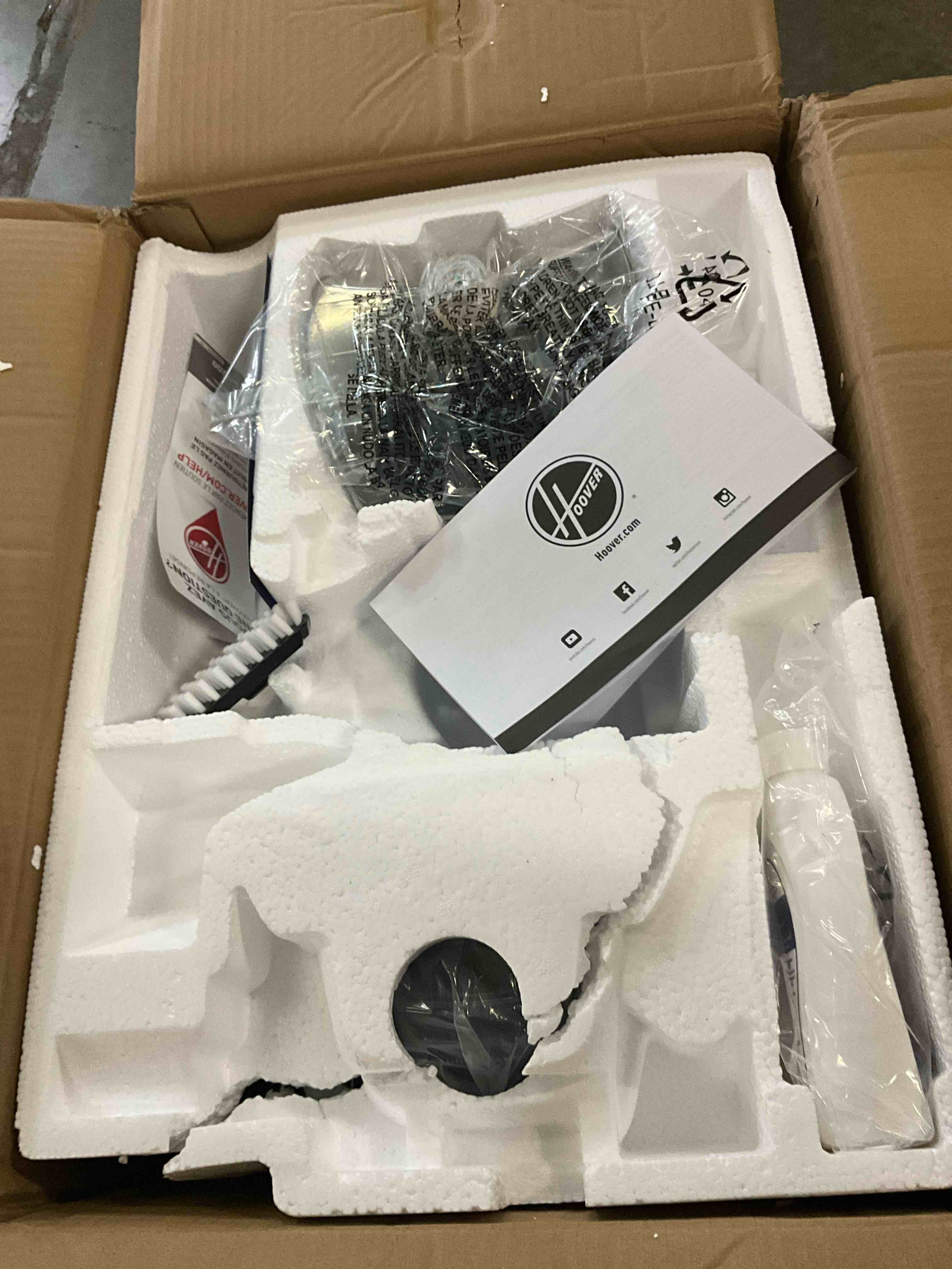 https://s3.amazonaws.com/lotting-images-prod/bidfta/GRA1959598_1753126638403.jpeg