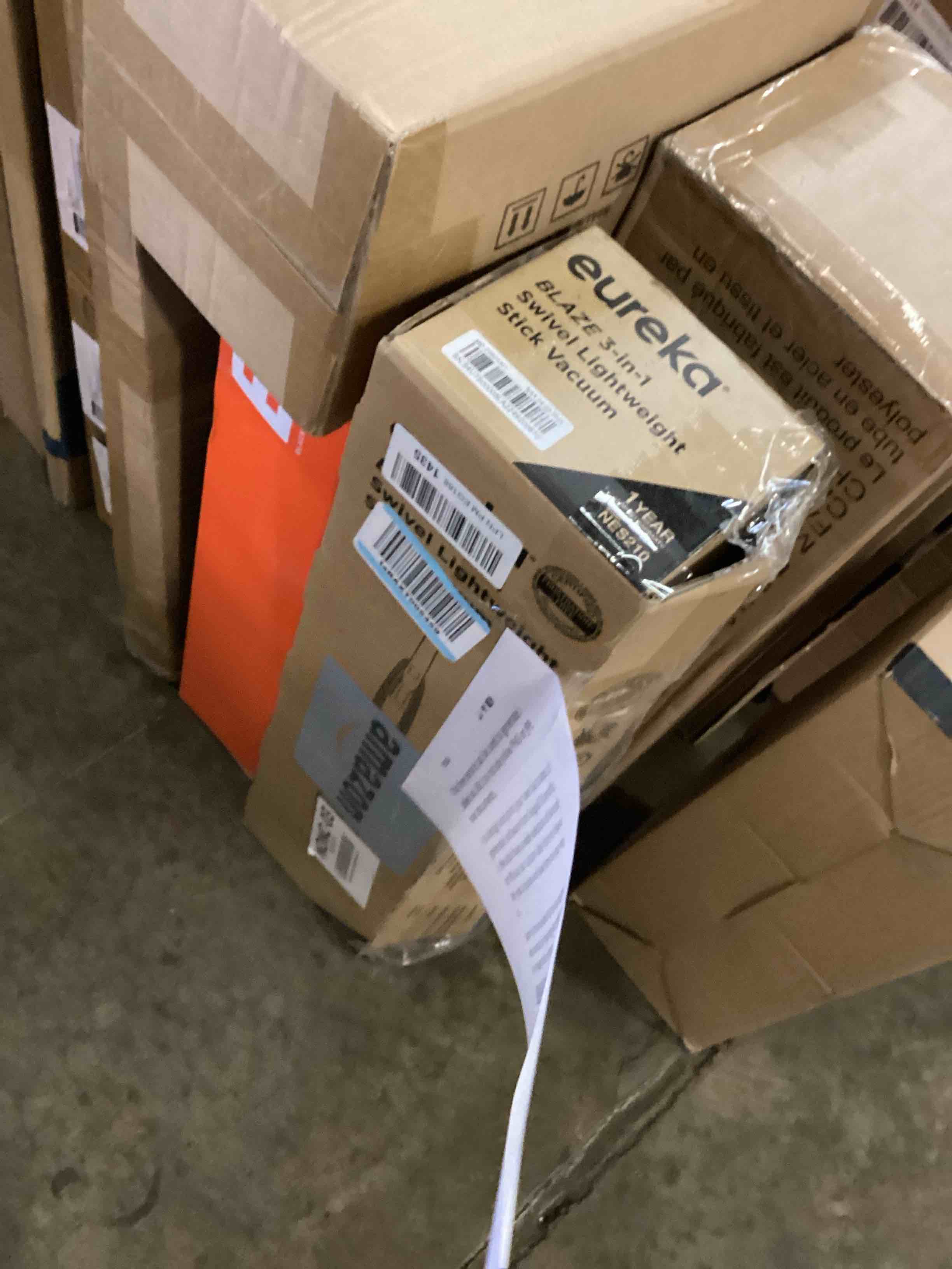 https://s3.amazonaws.com/lotting-images-prod/bidfta/GRA1959672_1753634331374.jpeg