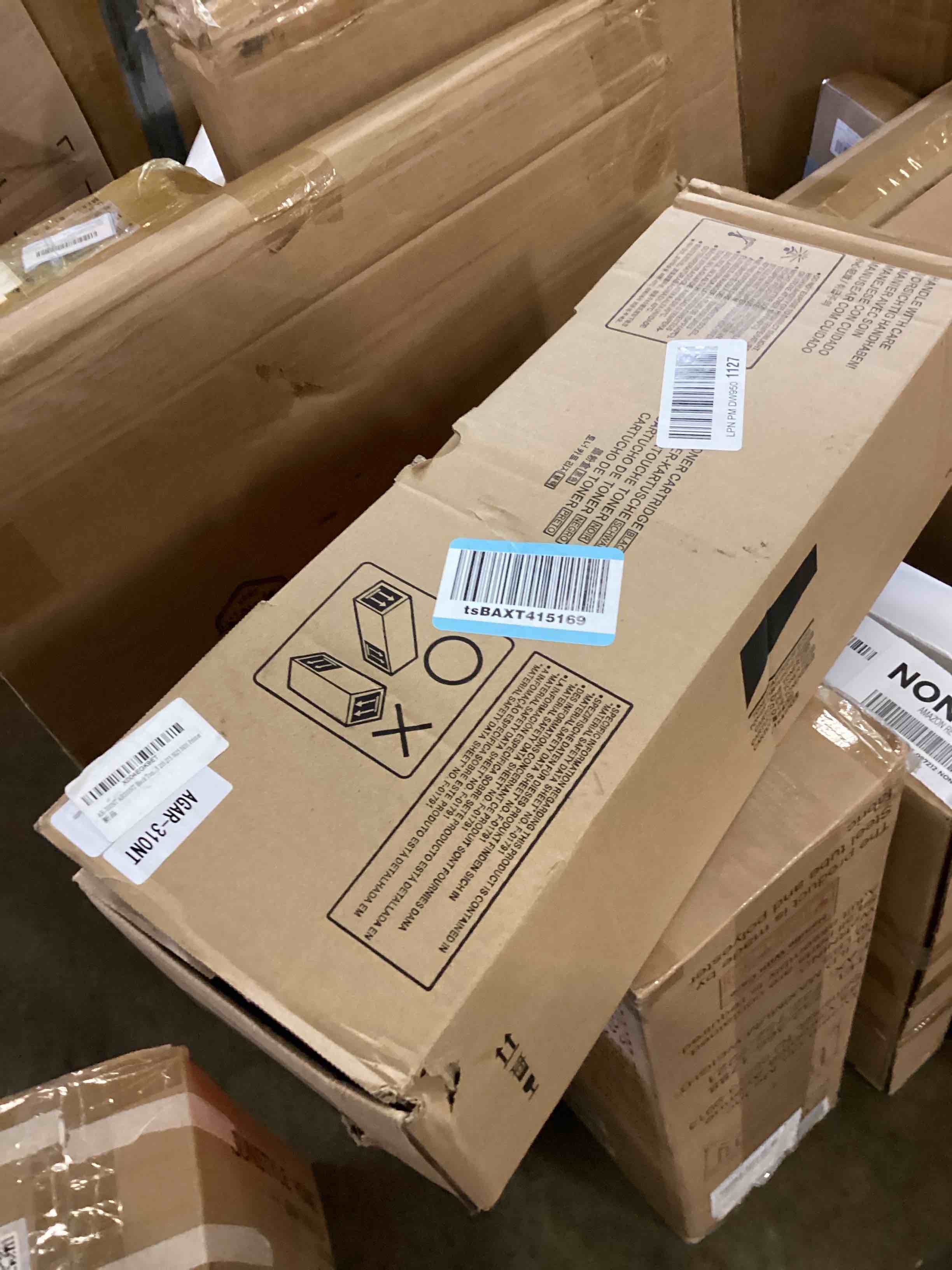 https://s3.amazonaws.com/lotting-images-prod/bidfta/GRA1959674_1753634392143.jpeg