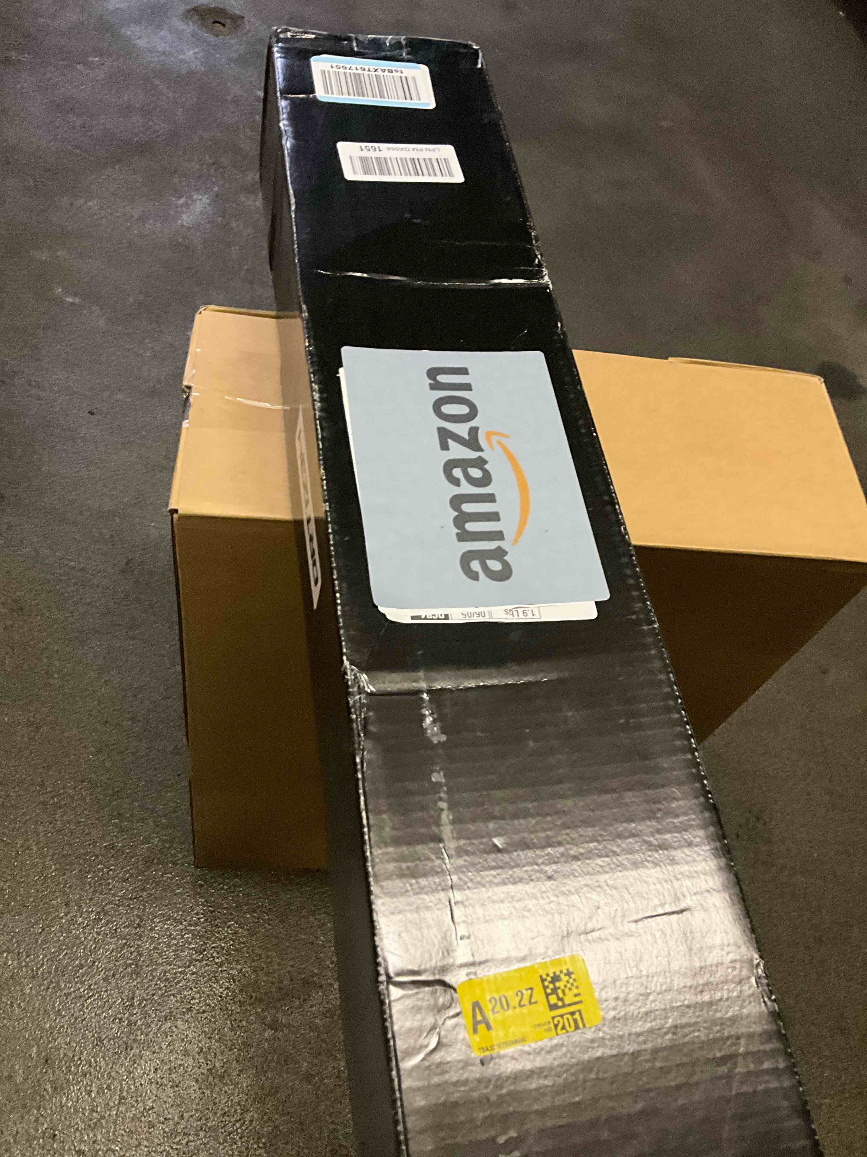 https://s3.amazonaws.com/lotting-images-prod/bidfta/GRA1959740_1753638799765.jpeg