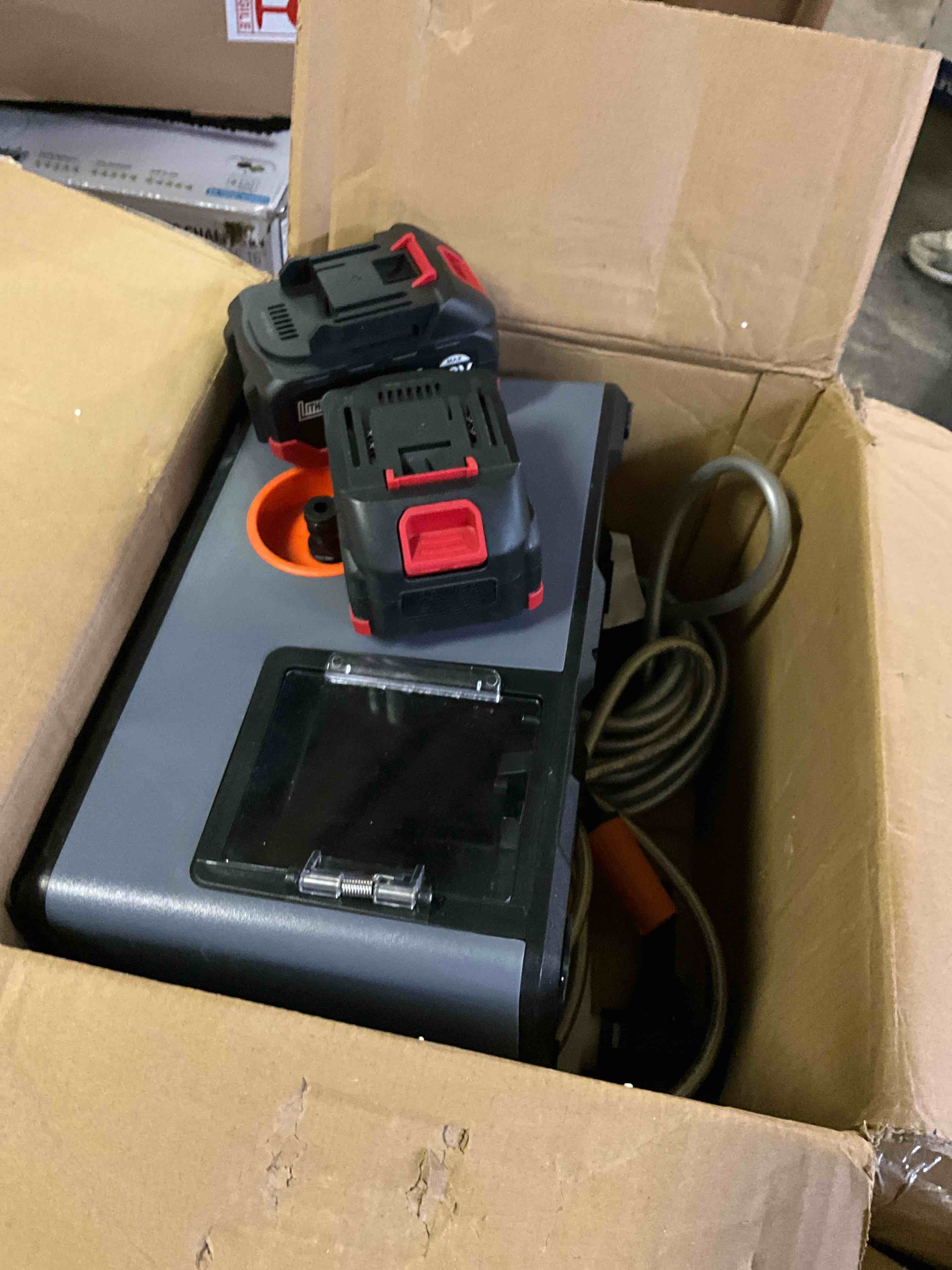 https://s3.amazonaws.com/lotting-images-prod/bidfta/GRA1959774_1753640364667.jpeg