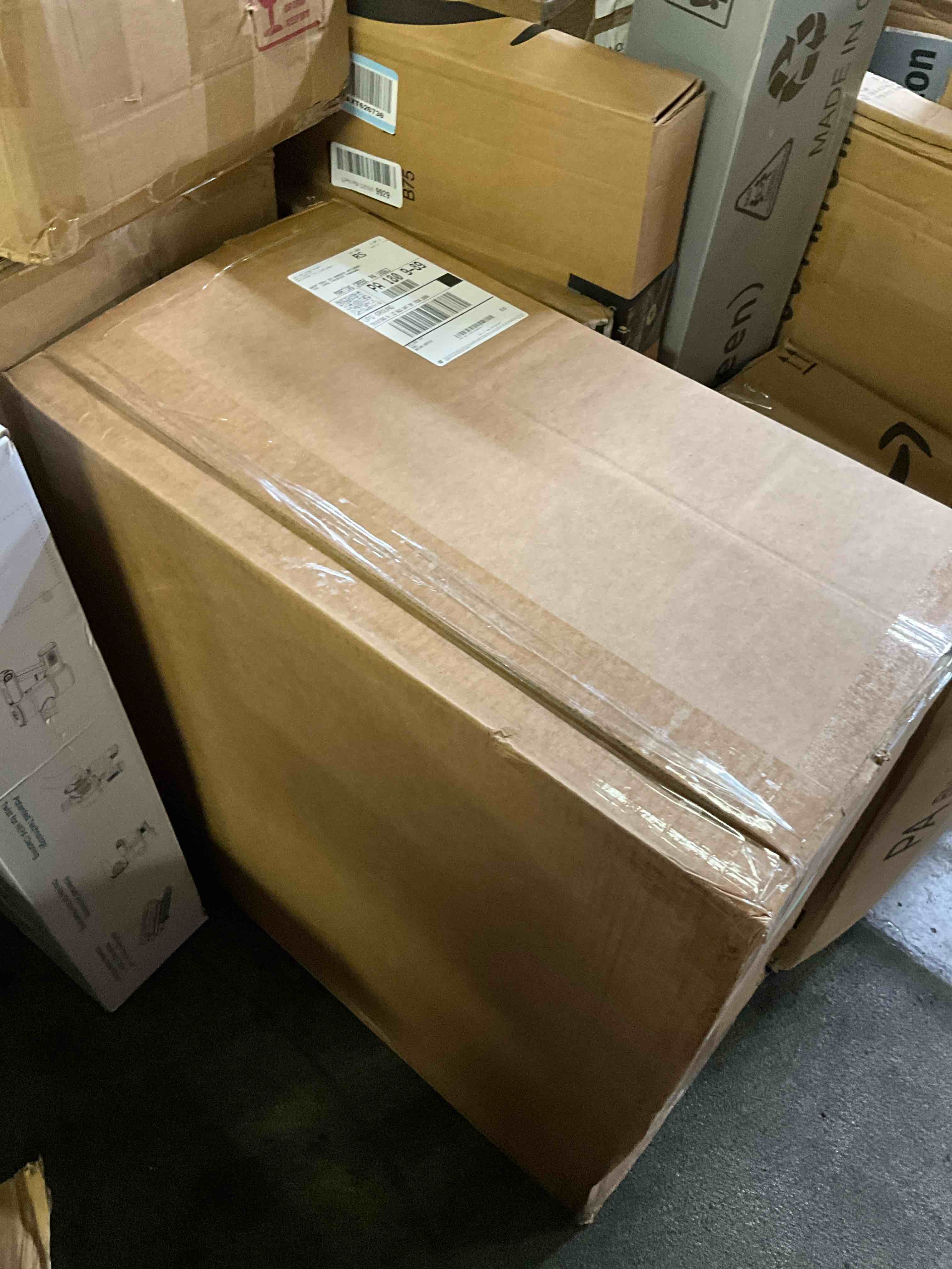 https://s3.amazonaws.com/lotting-images-prod/bidfta/GRA1959792_1753640947365.jpeg