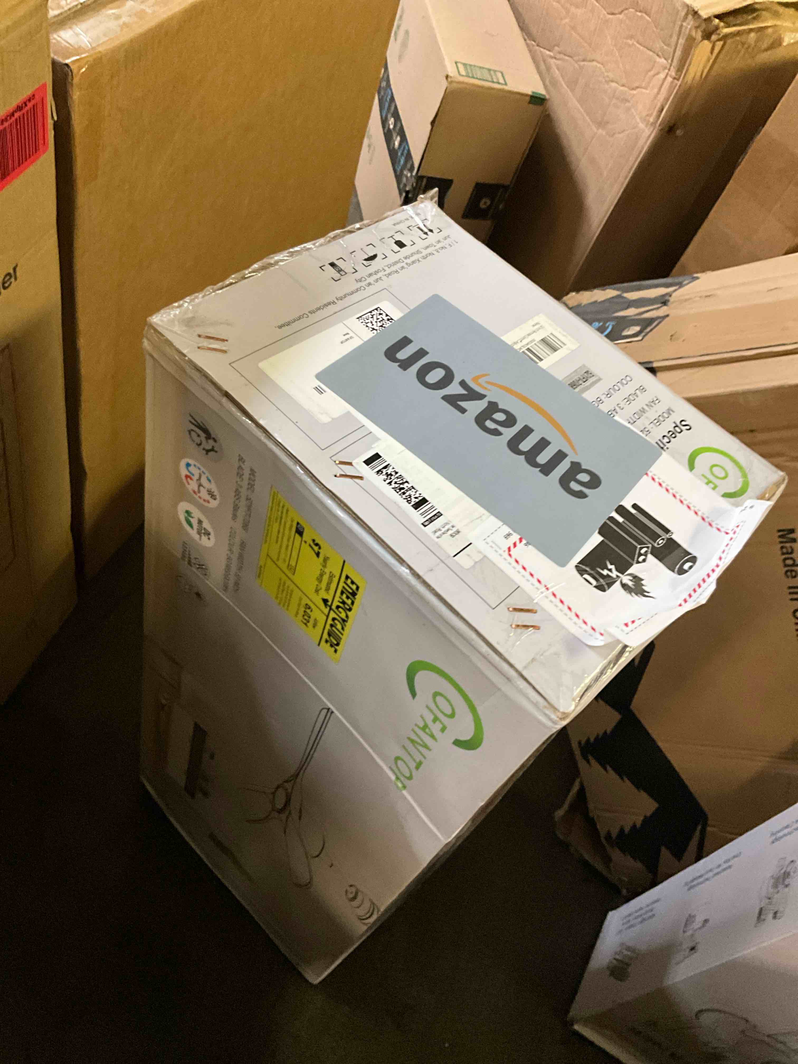 https://s3.amazonaws.com/lotting-images-prod/bidfta/GRA1959802_1753641304403.jpeg