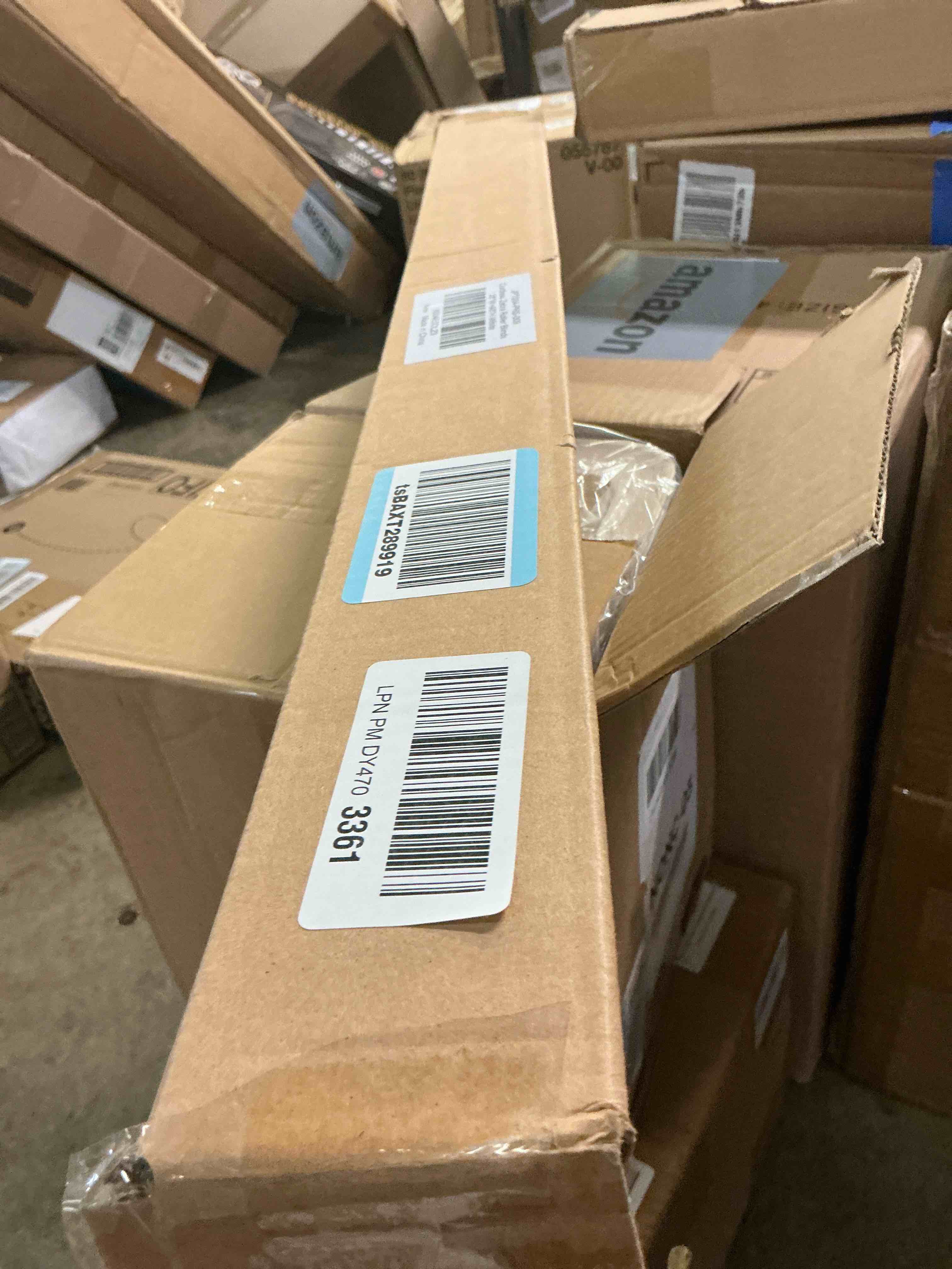 https://s3.amazonaws.com/lotting-images-prod/bidfta/GRA1959897_1753894218955.jpeg