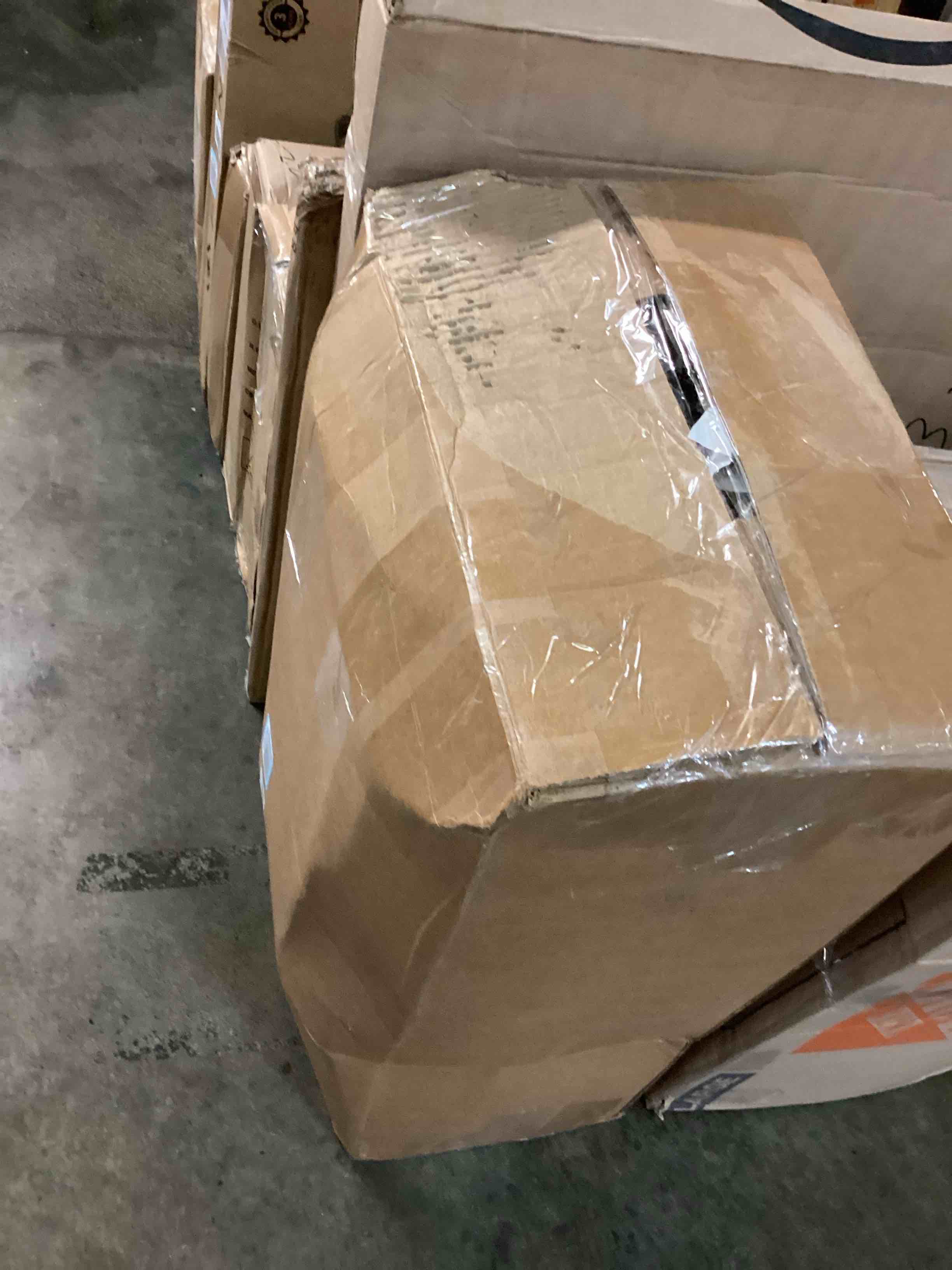 https://s3.amazonaws.com/lotting-images-prod/bidfta/GRA1959961_1753921089542.jpeg