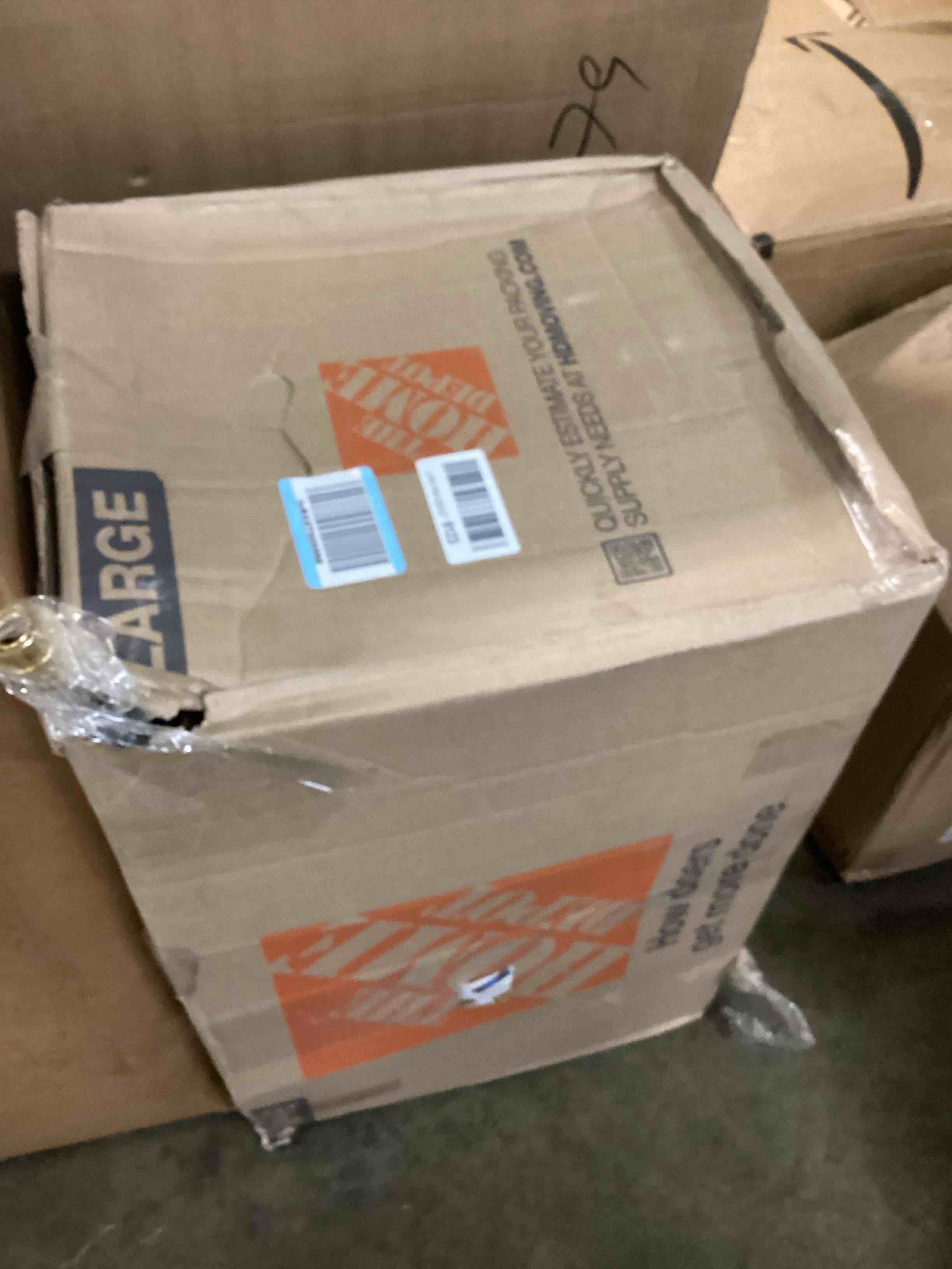 https://s3.amazonaws.com/lotting-images-prod/bidfta/GRA1959962_1753921168807.jpeg