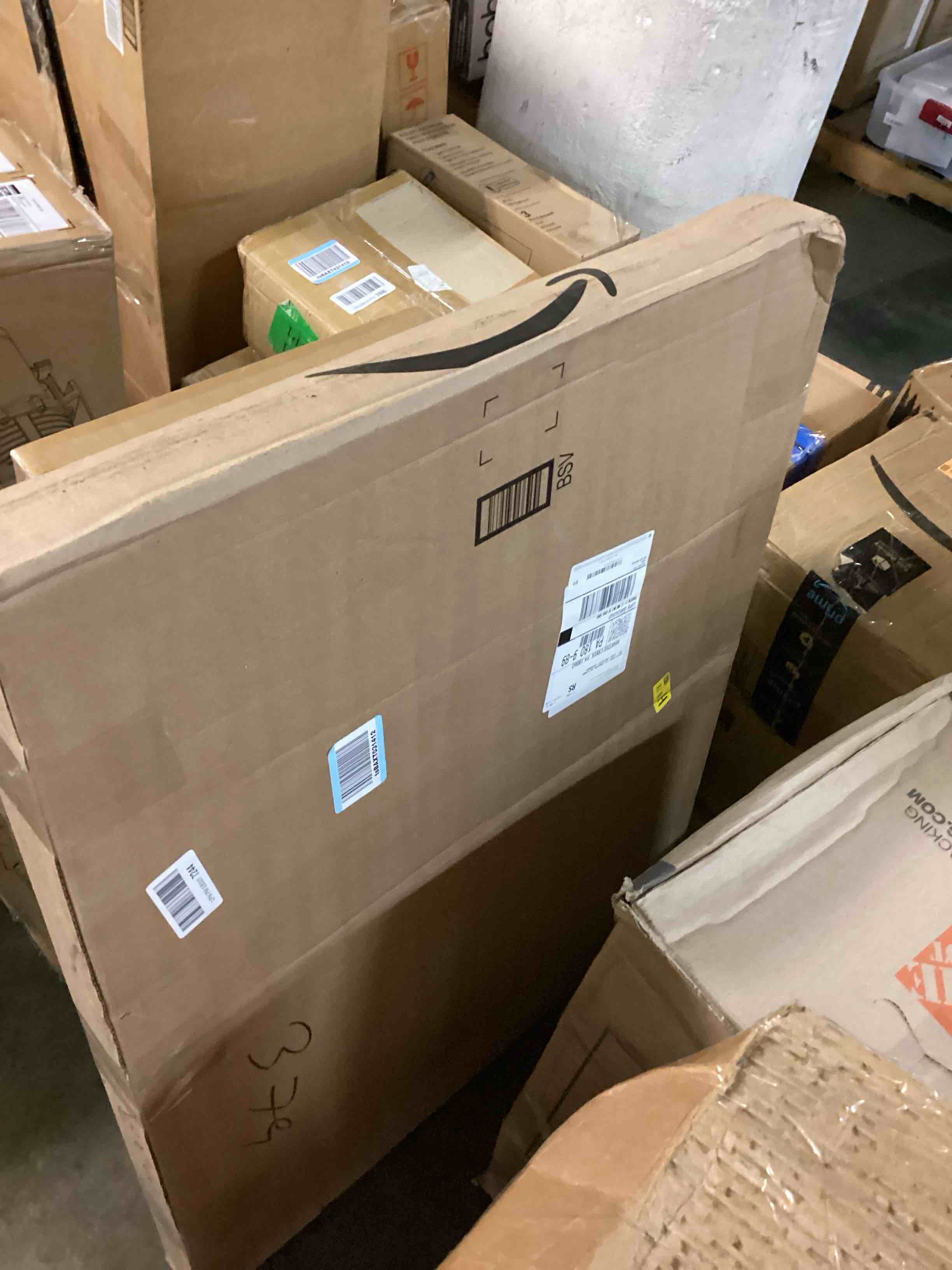 https://s3.amazonaws.com/lotting-images-prod/bidfta/GRA1959974_1753921755644.jpeg