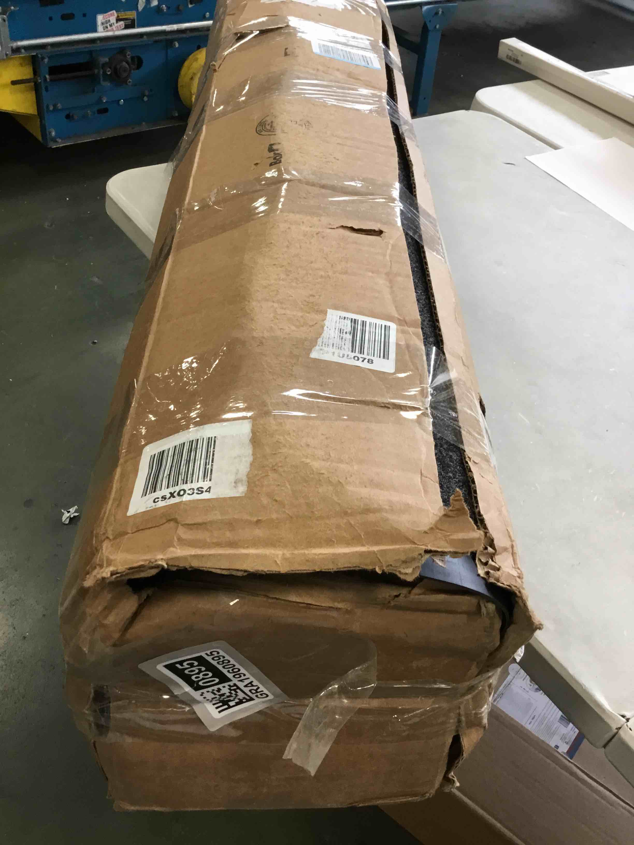 https://s3.amazonaws.com/lotting-images-prod/bidfta/GRA1960895_1738260708513.jpeg