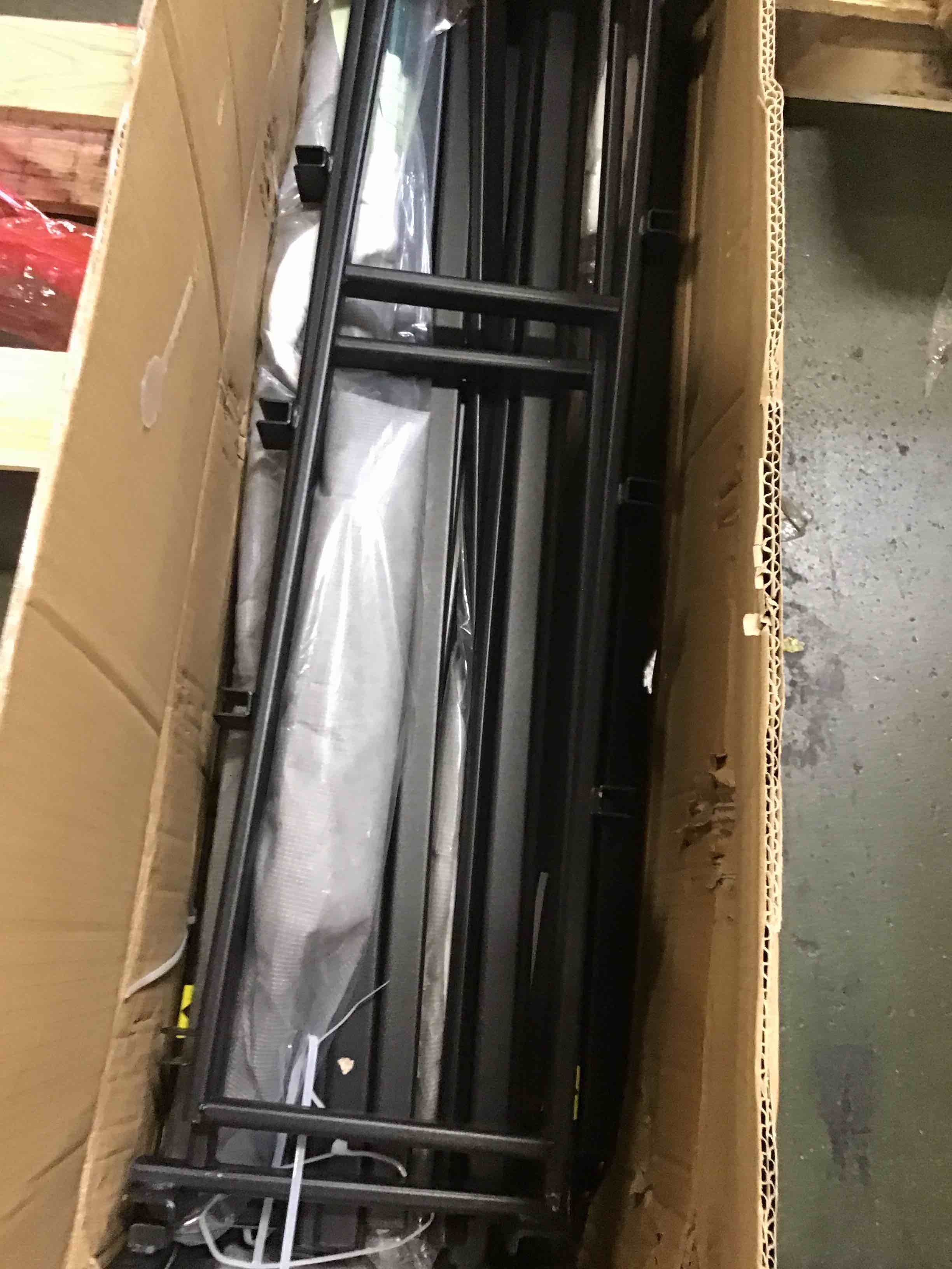 https://s3.amazonaws.com/lotting-images-prod/bidfta/GRA1961334_1738694286978.jpeg