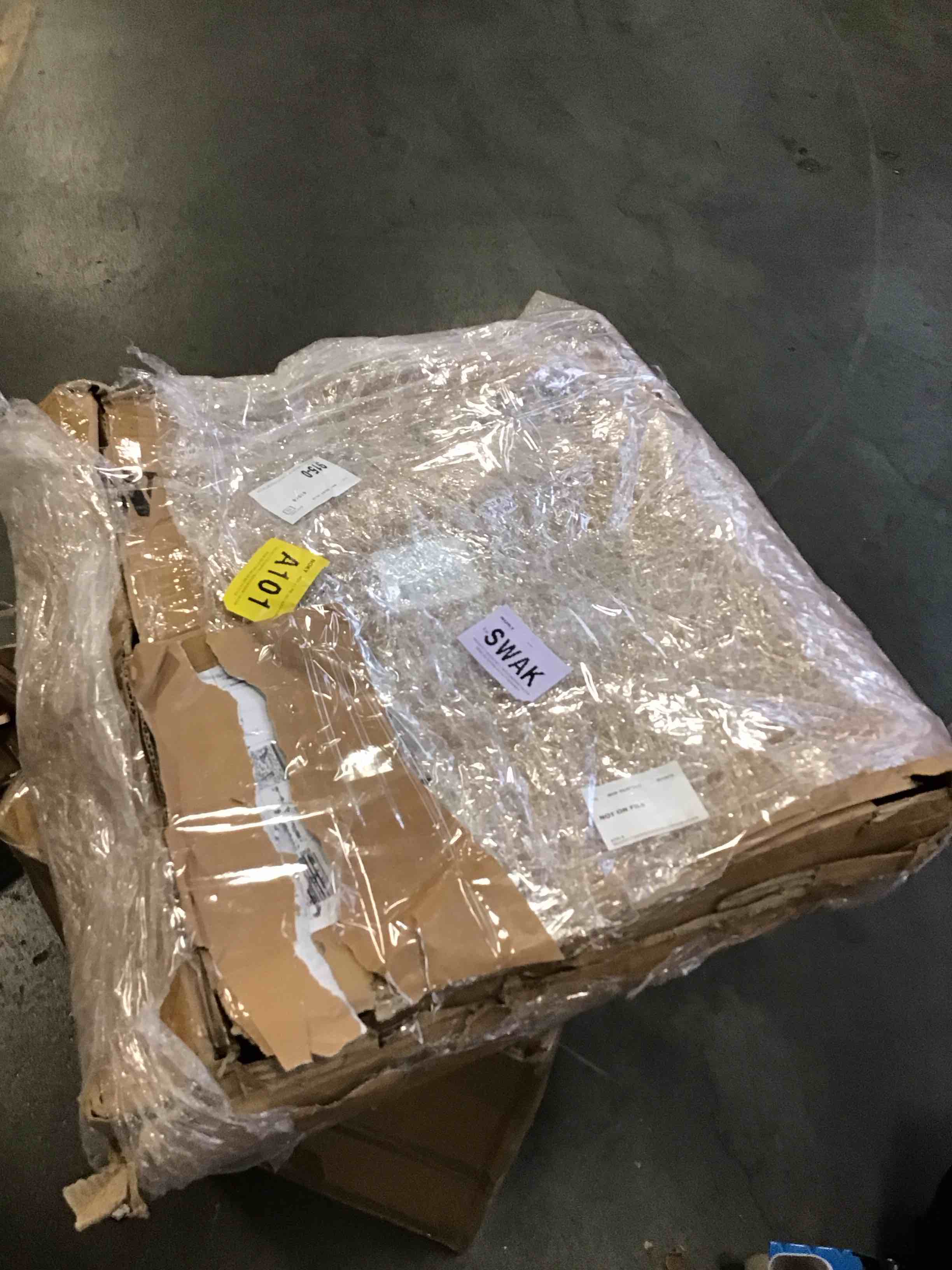 https://s3.amazonaws.com/lotting-images-prod/bidfta/GRA1961608_1739308591800.jpeg