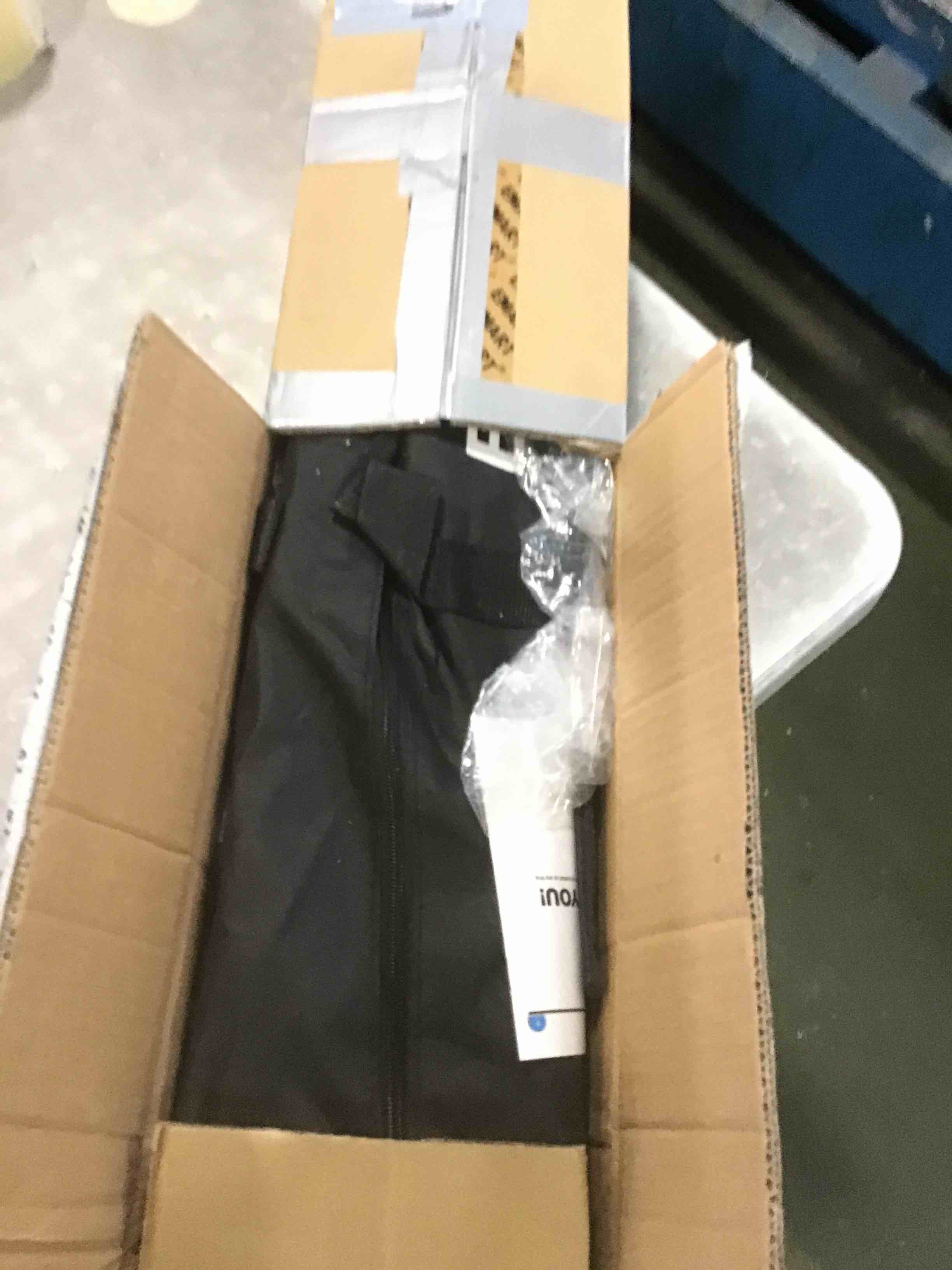 https://s3.amazonaws.com/lotting-images-prod/bidfta/GRA1963220_1738350834824.jpeg