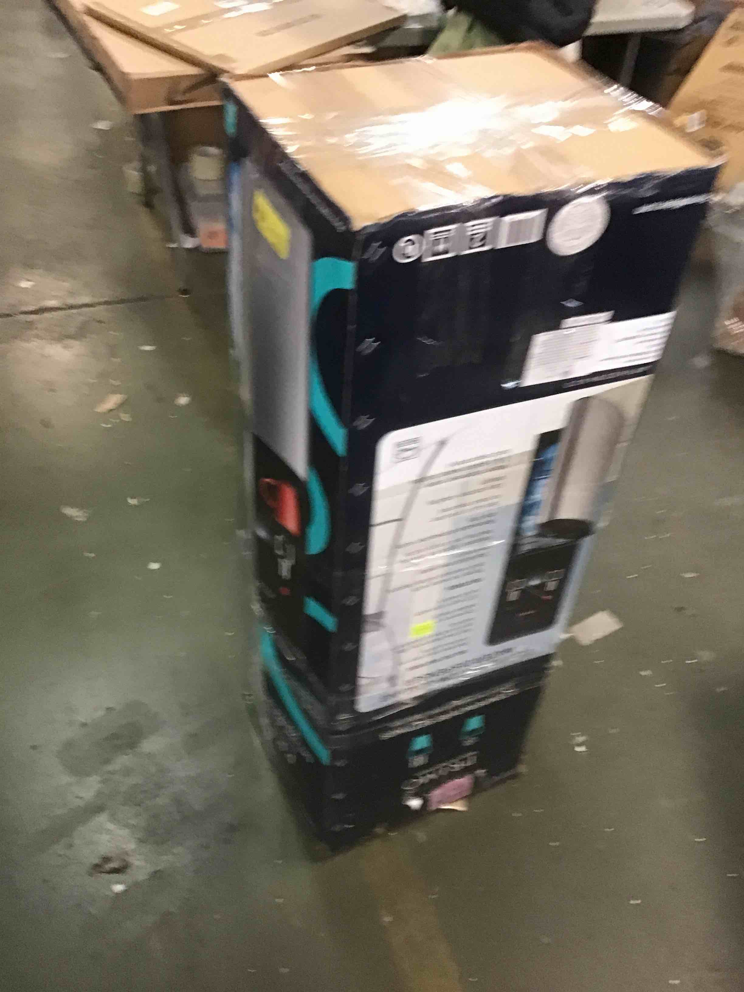 https://s3.amazonaws.com/lotting-images-prod/bidfta/GRA1963254_1738355342476.jpeg