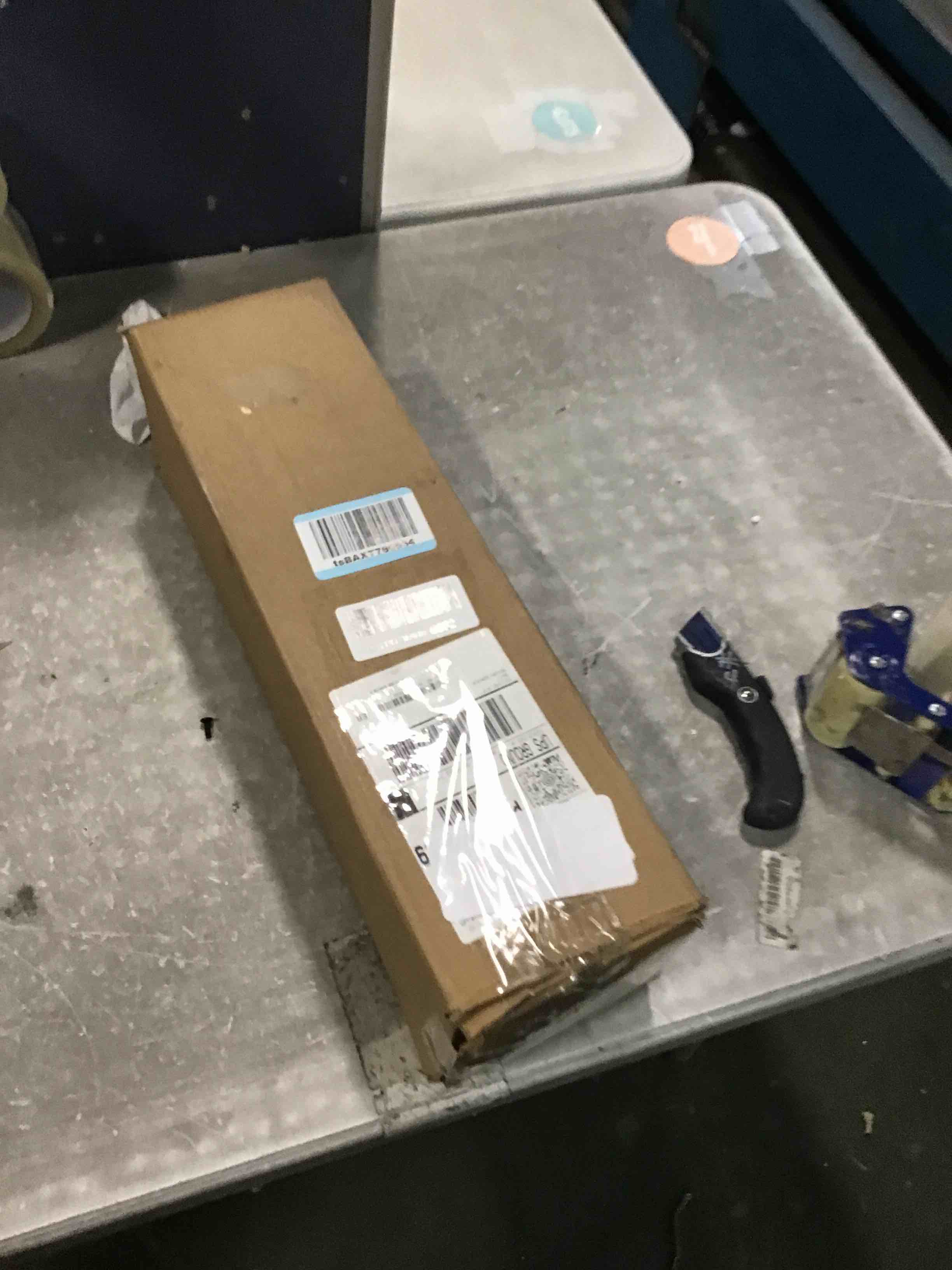 https://s3.amazonaws.com/lotting-images-prod/bidfta/GRA1963298_1738591085643.jpeg