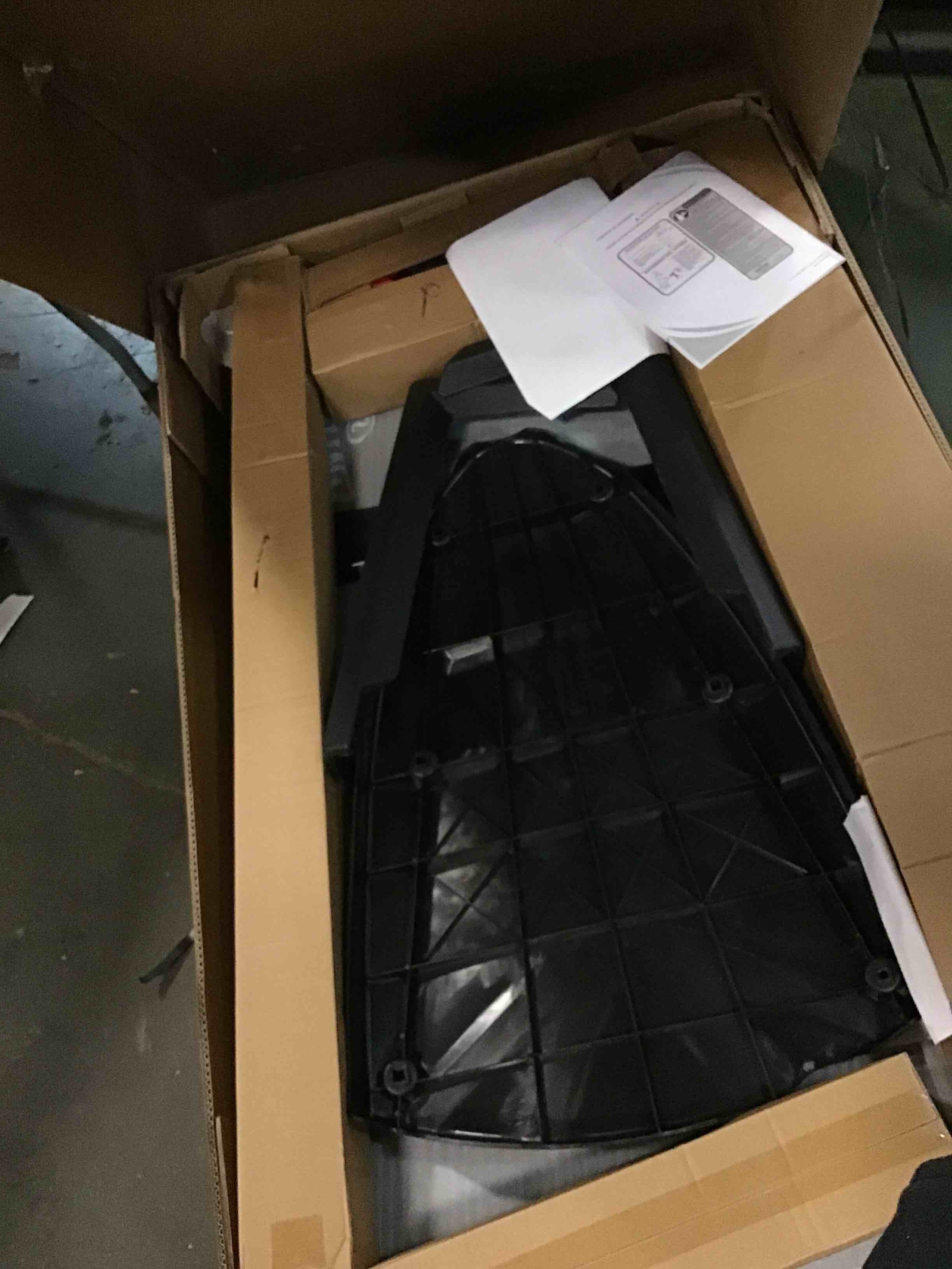 https://s3.amazonaws.com/lotting-images-prod/bidfta/GRA1963341_1738597985141.jpeg