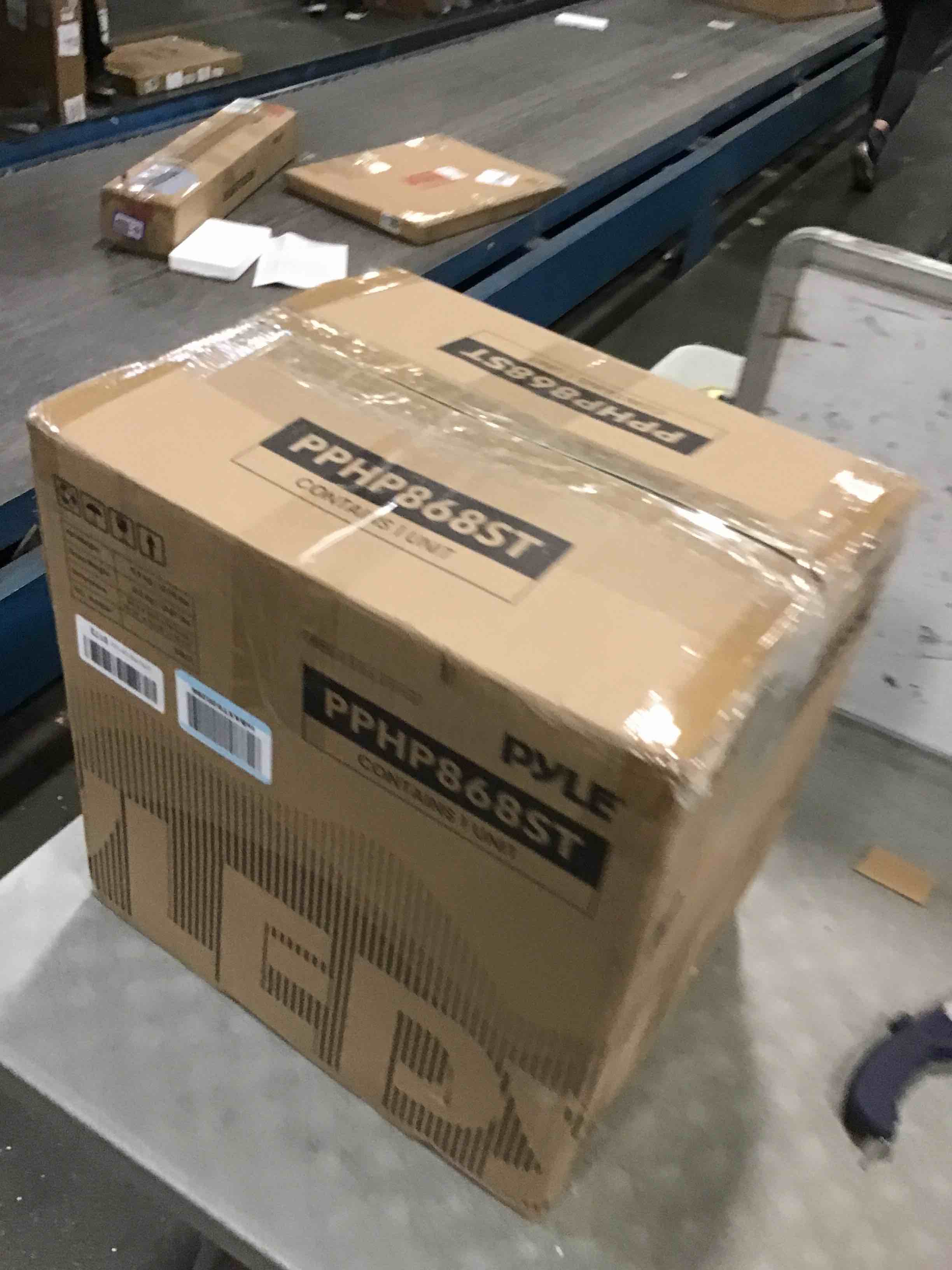 https://s3.amazonaws.com/lotting-images-prod/bidfta/GRA1963916_1738771451785.jpeg