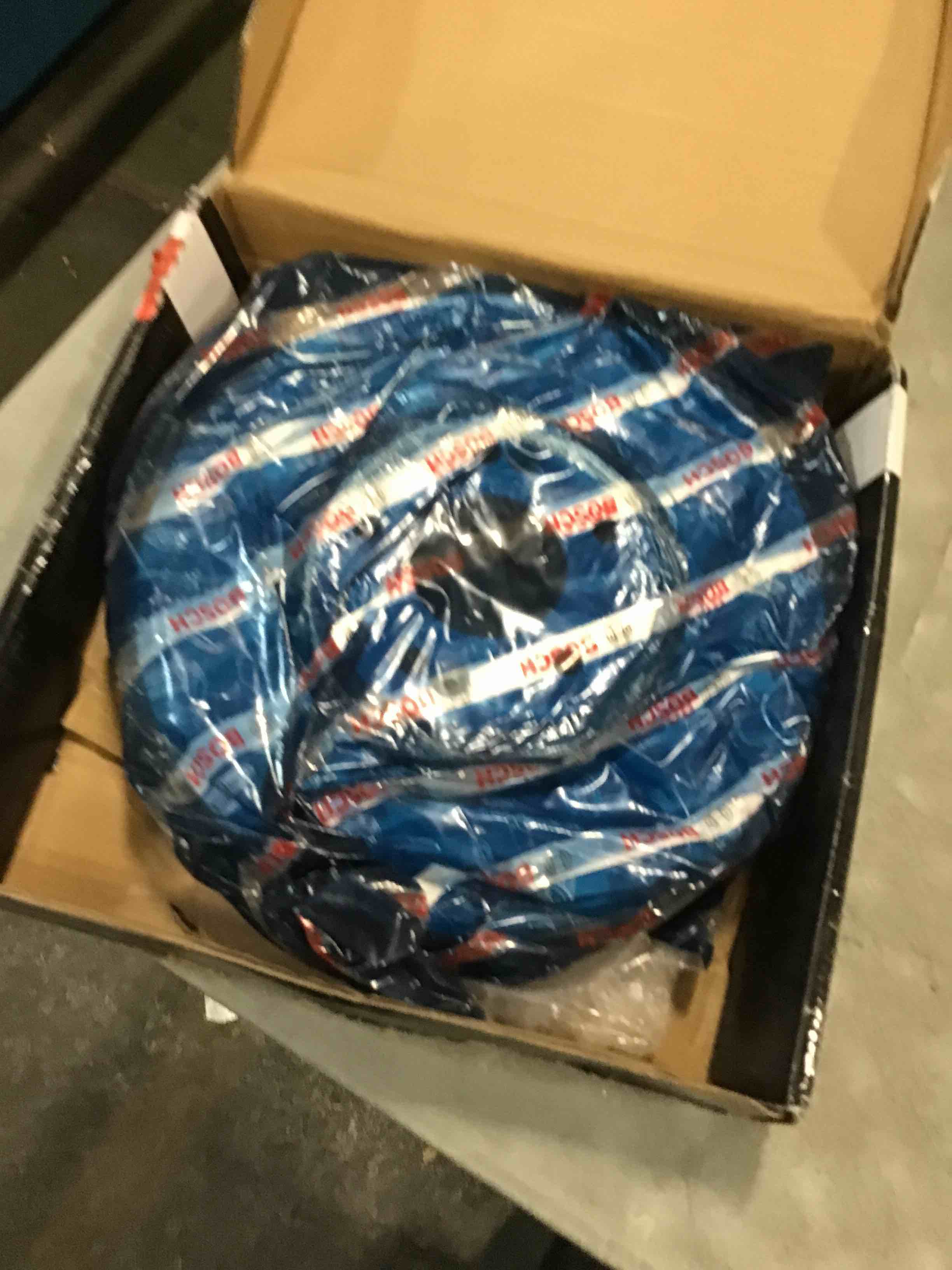 https://s3.amazonaws.com/lotting-images-prod/bidfta/GRA1963920_1738771981111.jpeg