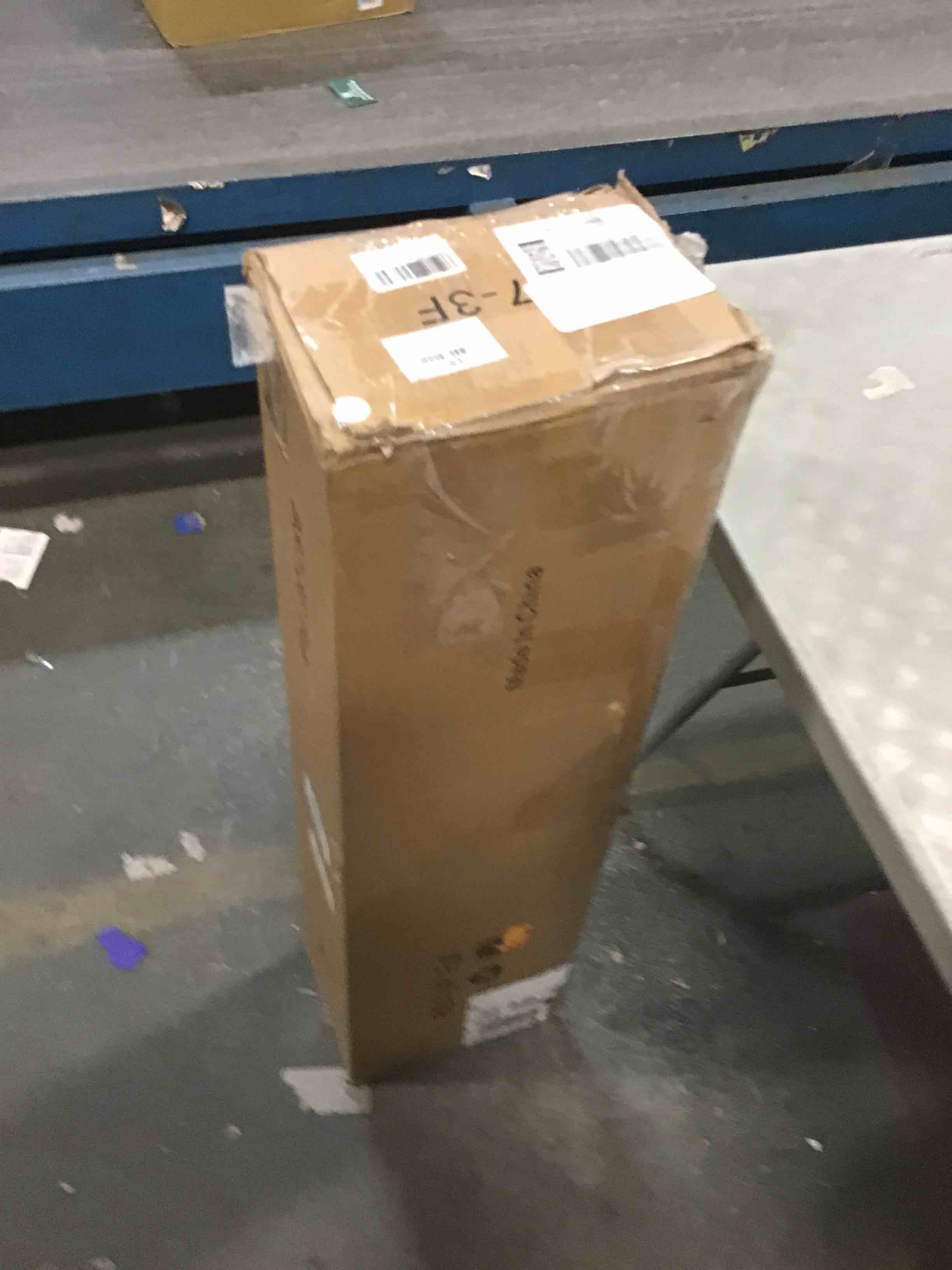 https://s3.amazonaws.com/lotting-images-prod/bidfta/GRA1963935_1738773242079.jpeg