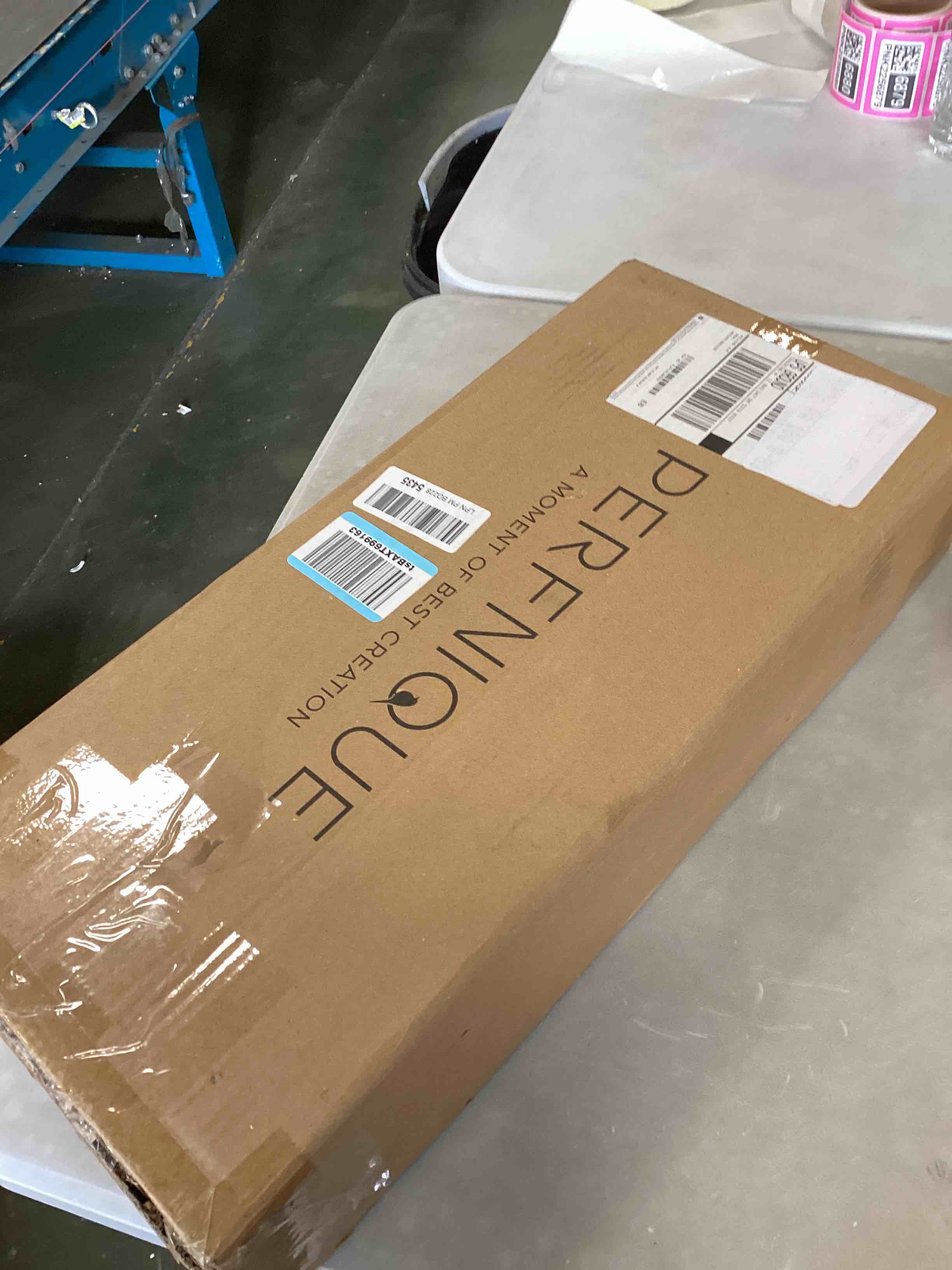 https://s3.amazonaws.com/lotting-images-prod/bidfta/GRA1966040_1740493667969.jpeg