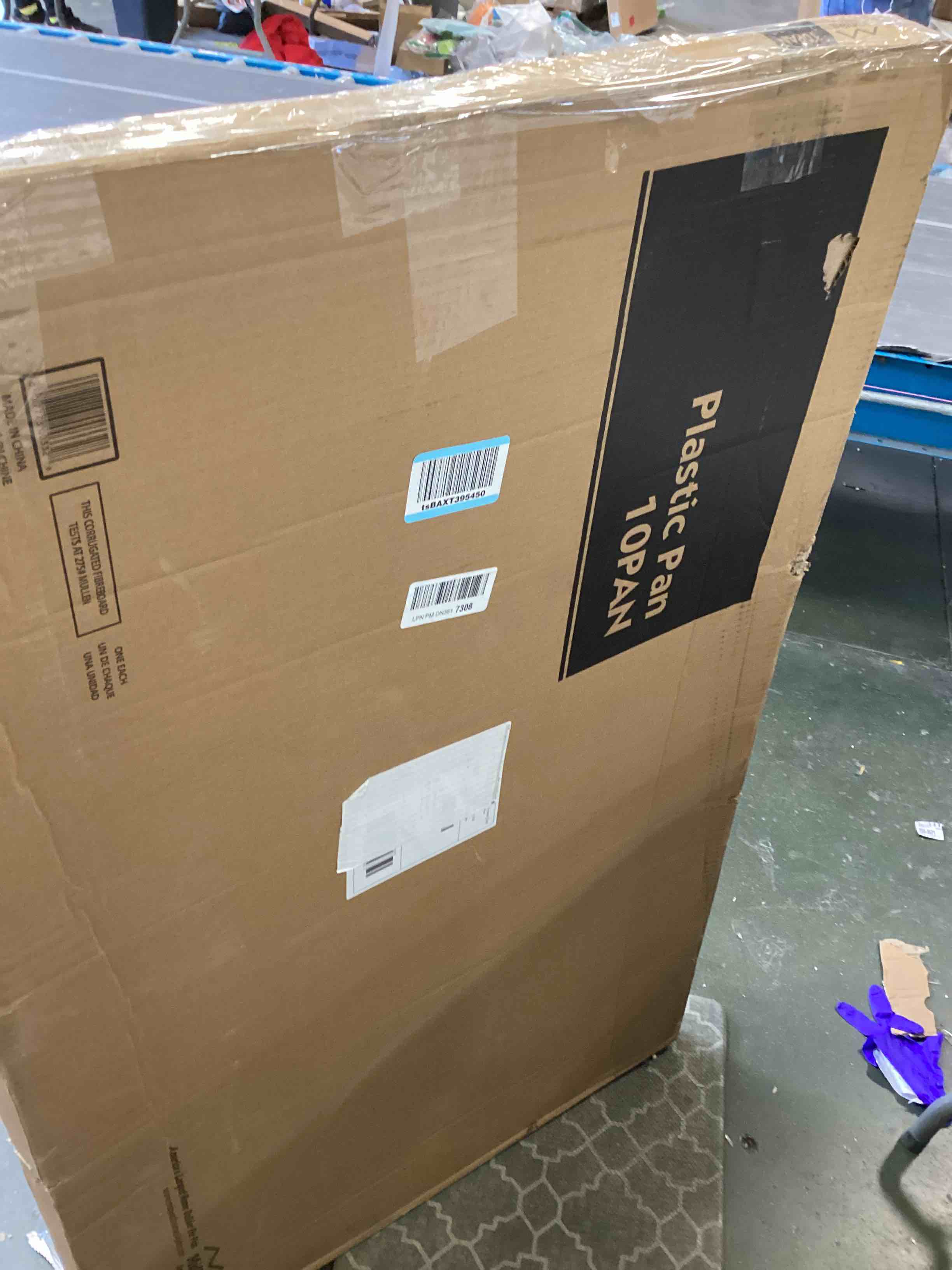 https://s3.amazonaws.com/lotting-images-prod/bidfta/GRA1966152_1740508844811.jpeg