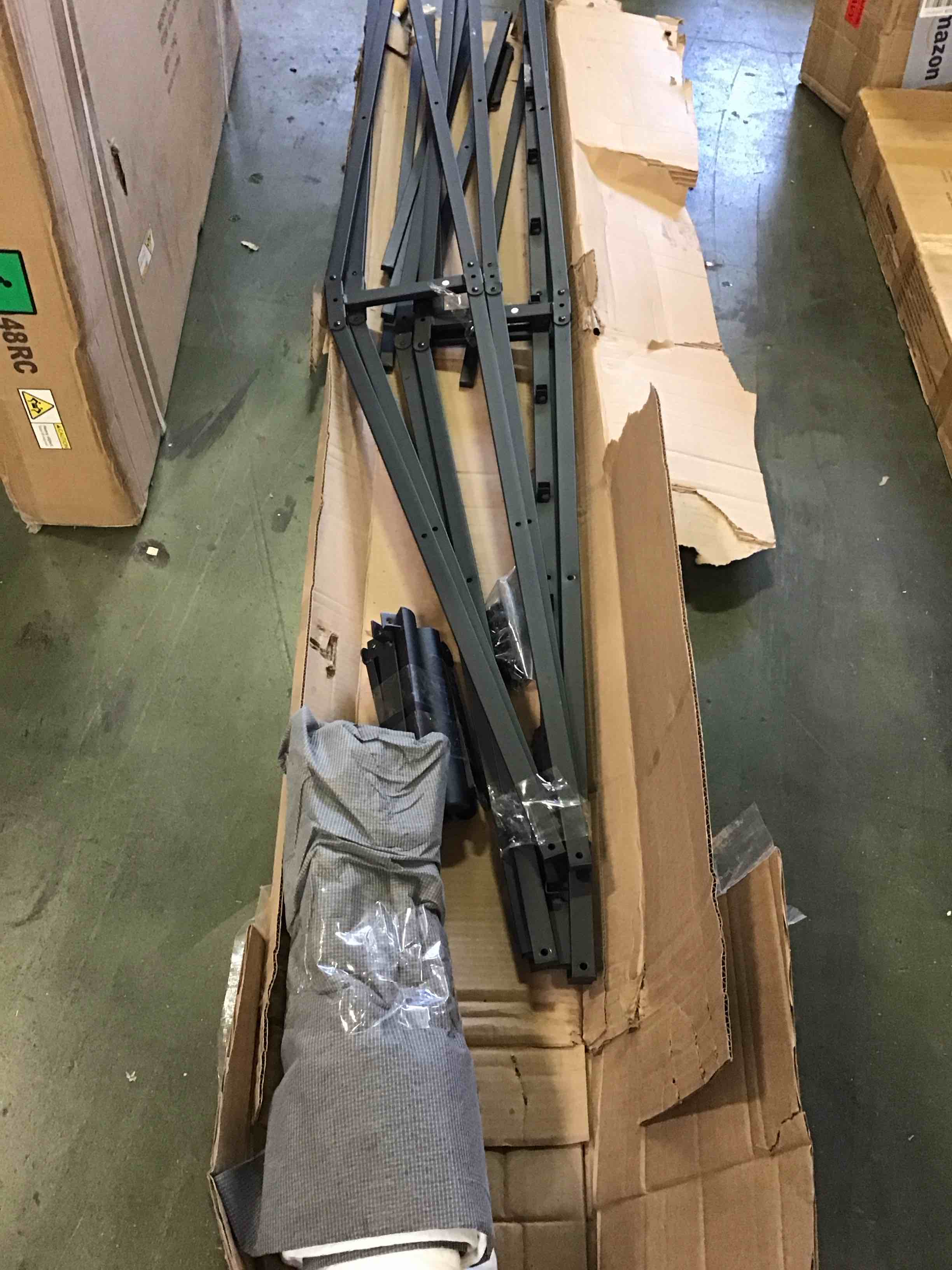 https://s3.amazonaws.com/lotting-images-prod/bidfta/GRA1967052_1742328467543.jpeg