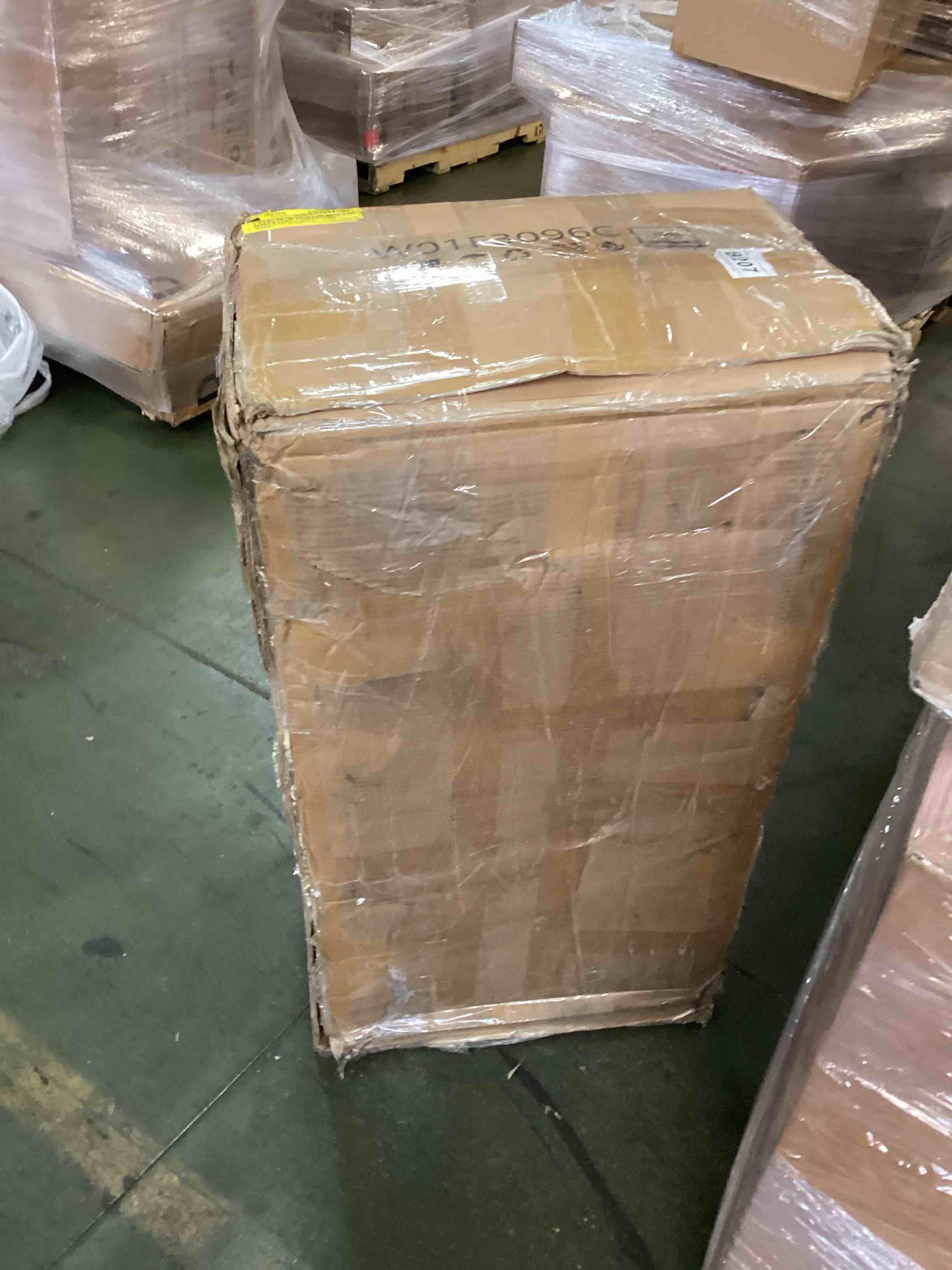 https://s3.amazonaws.com/lotting-images-prod/bidfta/GRA1968064_1743700876145.jpeg