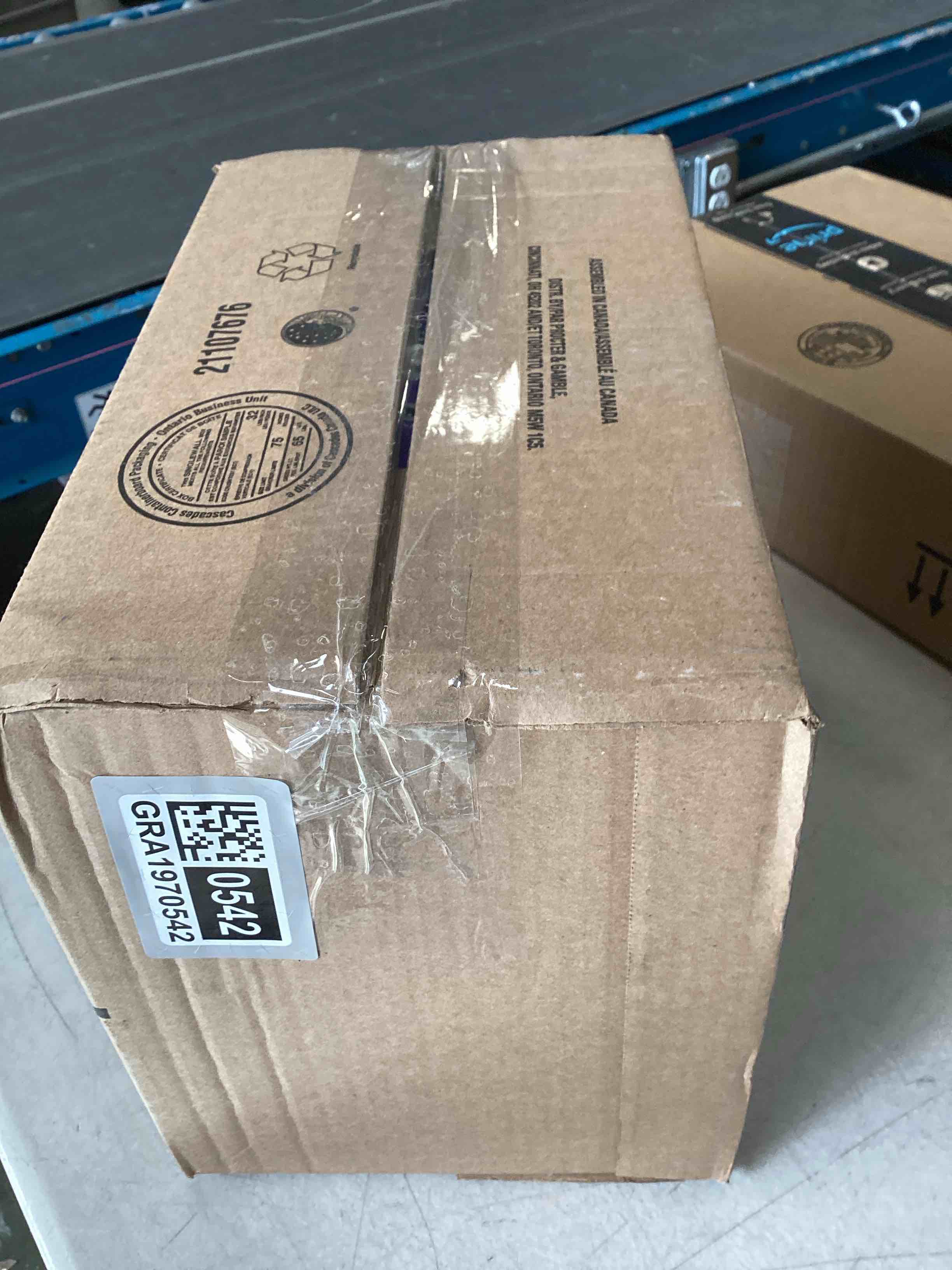 https://s3.amazonaws.com/lotting-images-prod/bidfta/GRA1970542_1741104312920.jpeg