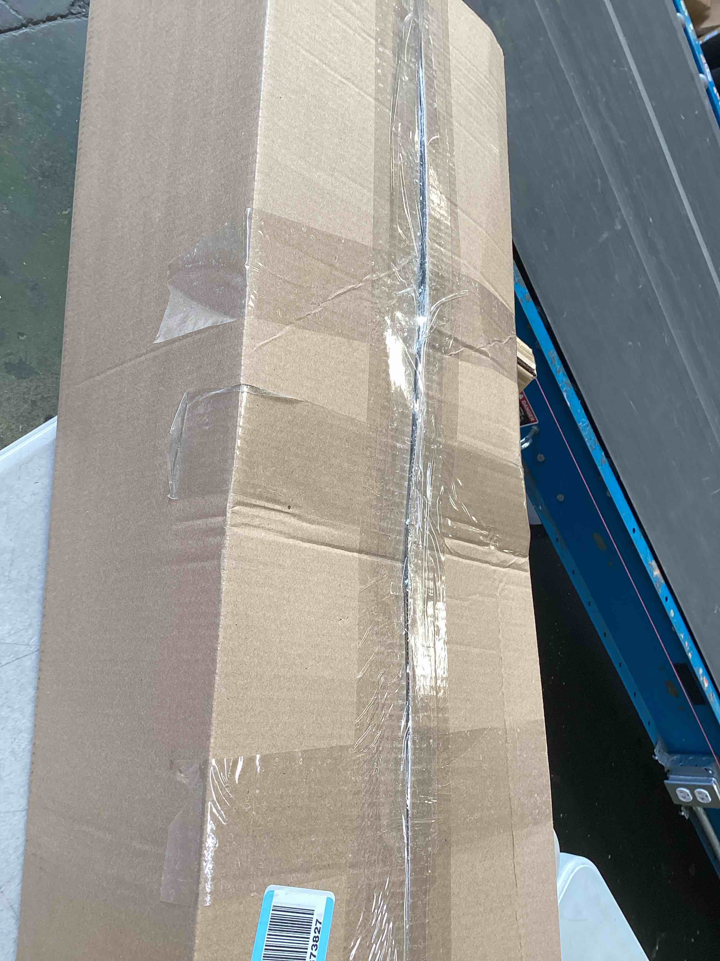 https://s3.amazonaws.com/lotting-images-prod/bidfta/GRA1970600_1741111840453.jpeg