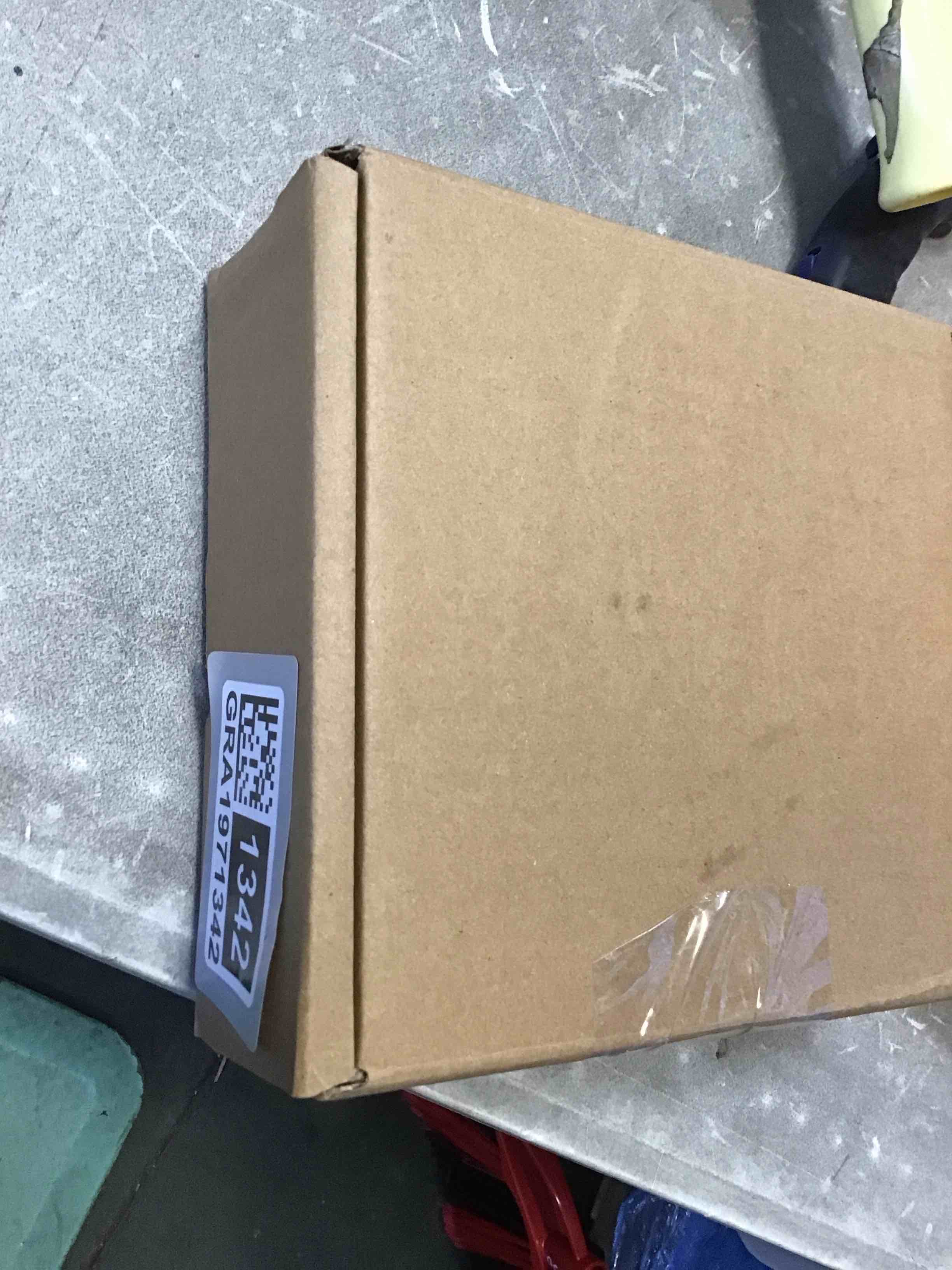 https://s3.amazonaws.com/lotting-images-prod/bidfta/GRA1971342_1741876525624.jpeg