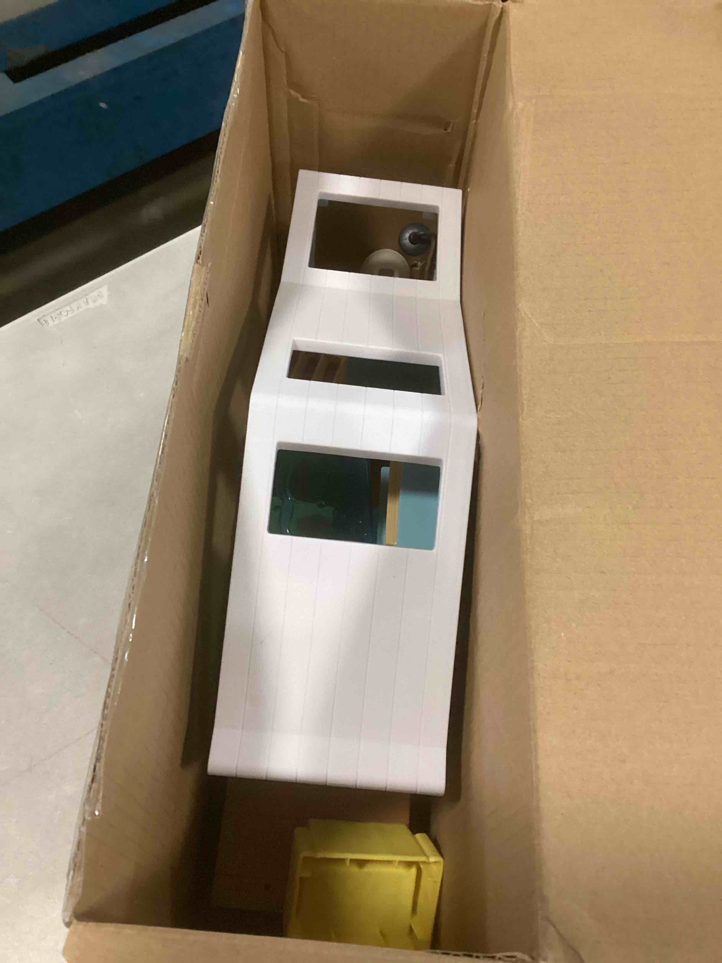 https://s3.amazonaws.com/lotting-images-prod/bidfta/GRA1972013_1736943751071.jpeg